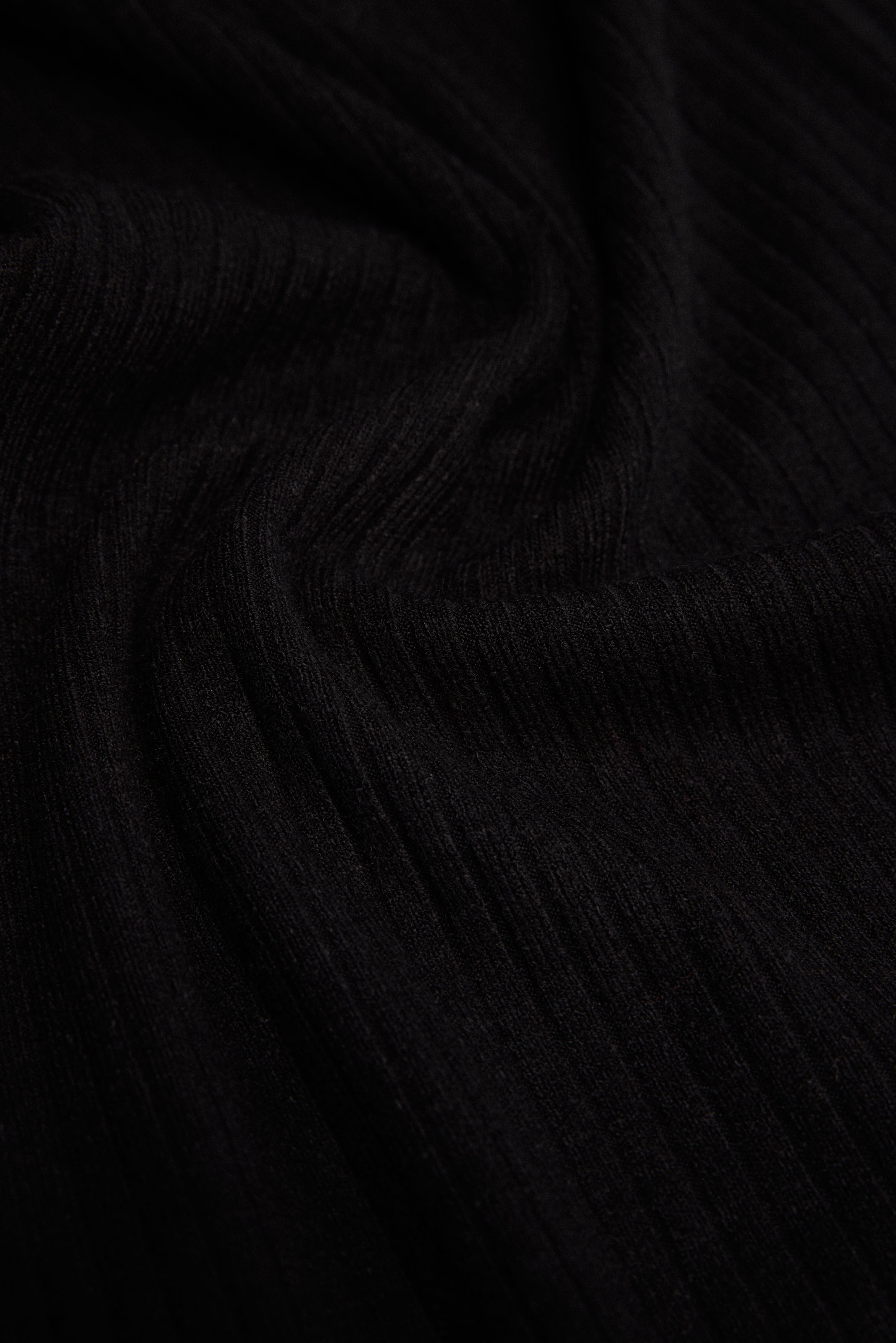 Robe longue en maille côtelée noire