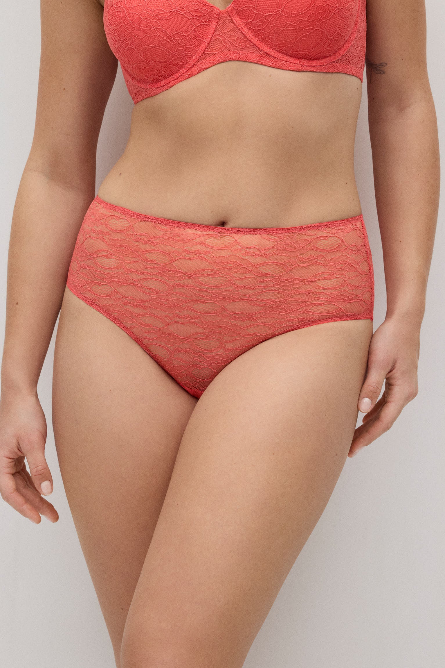 10755-8-braga-alta-encaje-mujer-ysabel-mora-coral