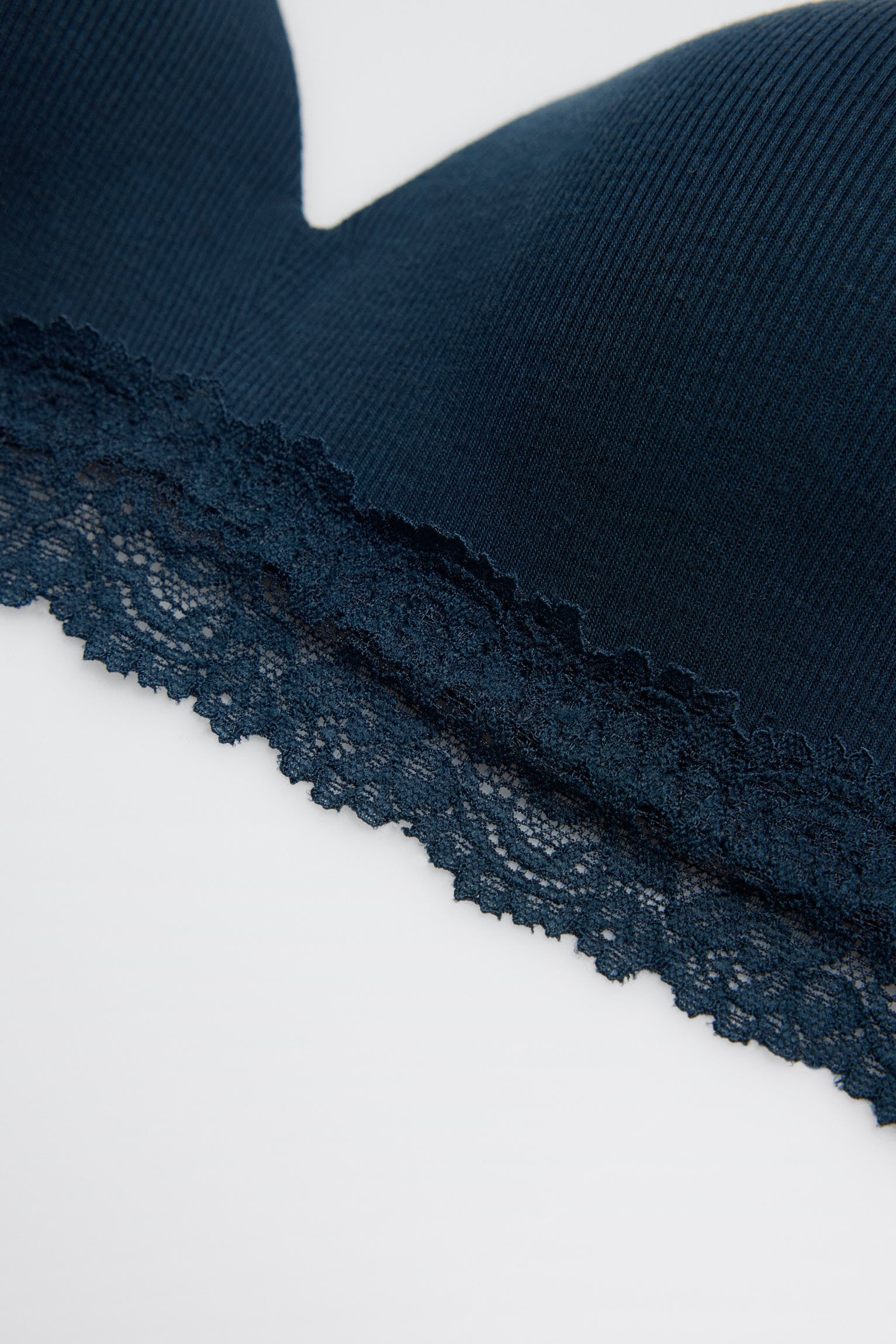 10761-6-sujetador-sin-aro-con-relleno-canale-con-encaje-marino