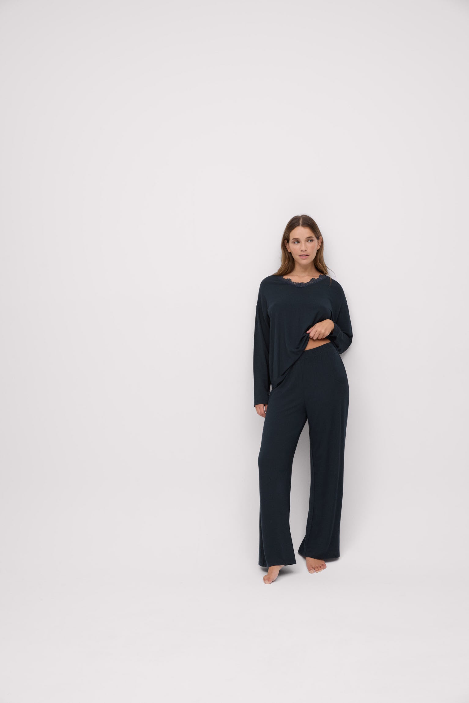 Pyjama long en modal extra doux avec pantalon large noir