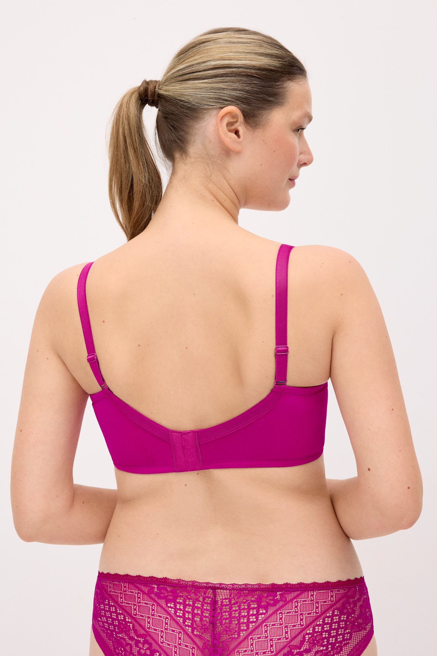 10830-2-sujetador-capacidad-con-aro-con-relleno-encaje-fucsia-special-you-paula-echevarria