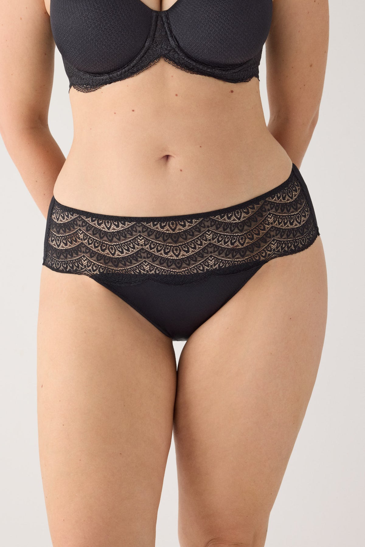 Culotte midi dentelle noir | Paula Echevarria