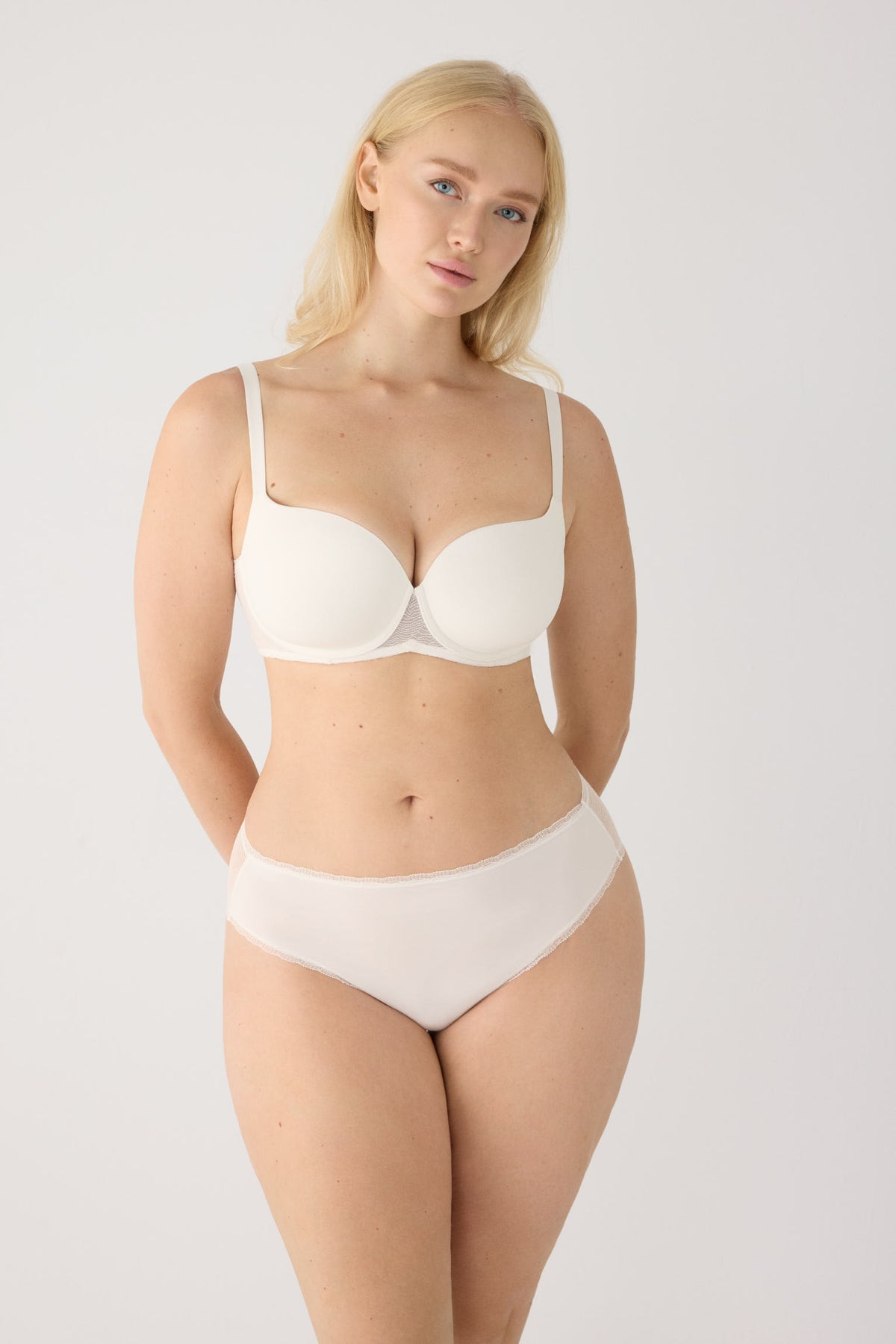 Culotte midi lingerie transparente ivoire