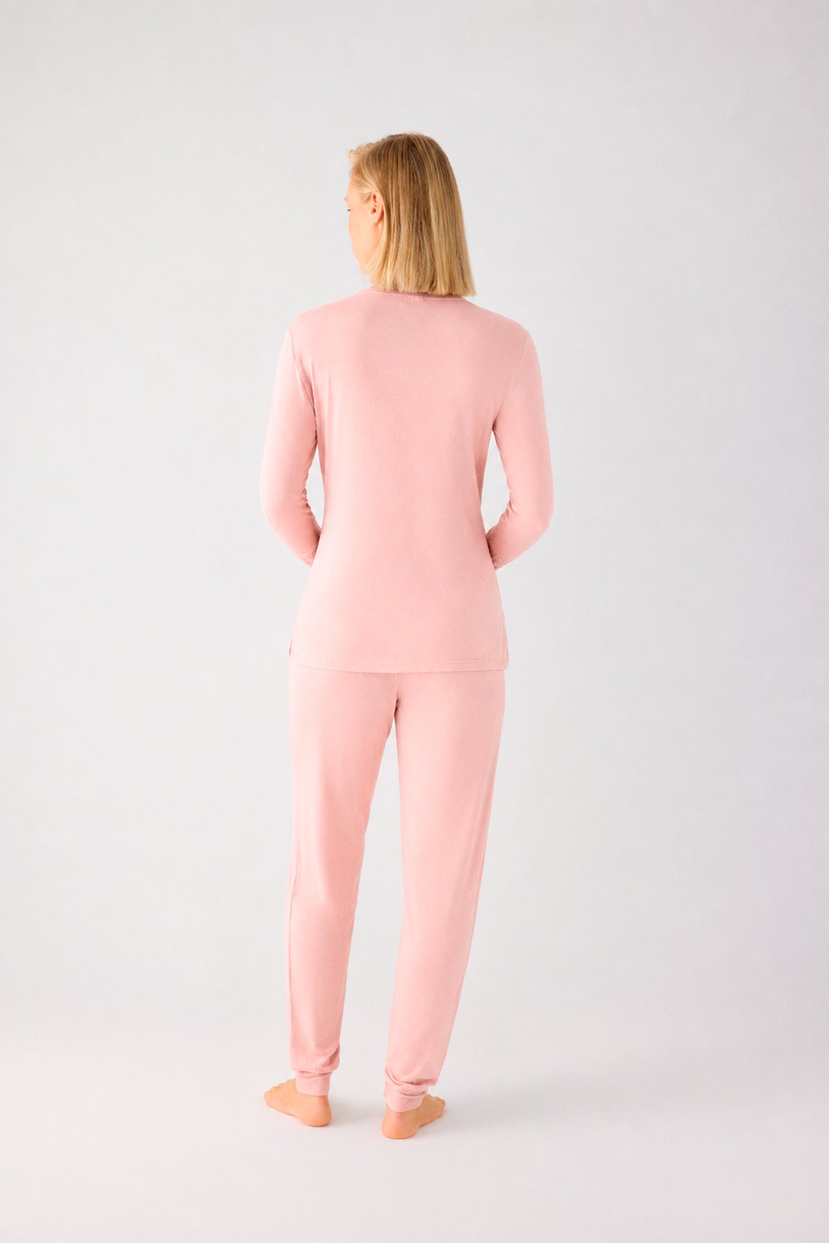 Pyjama long femme léger et doux avec pantalon jogger nude