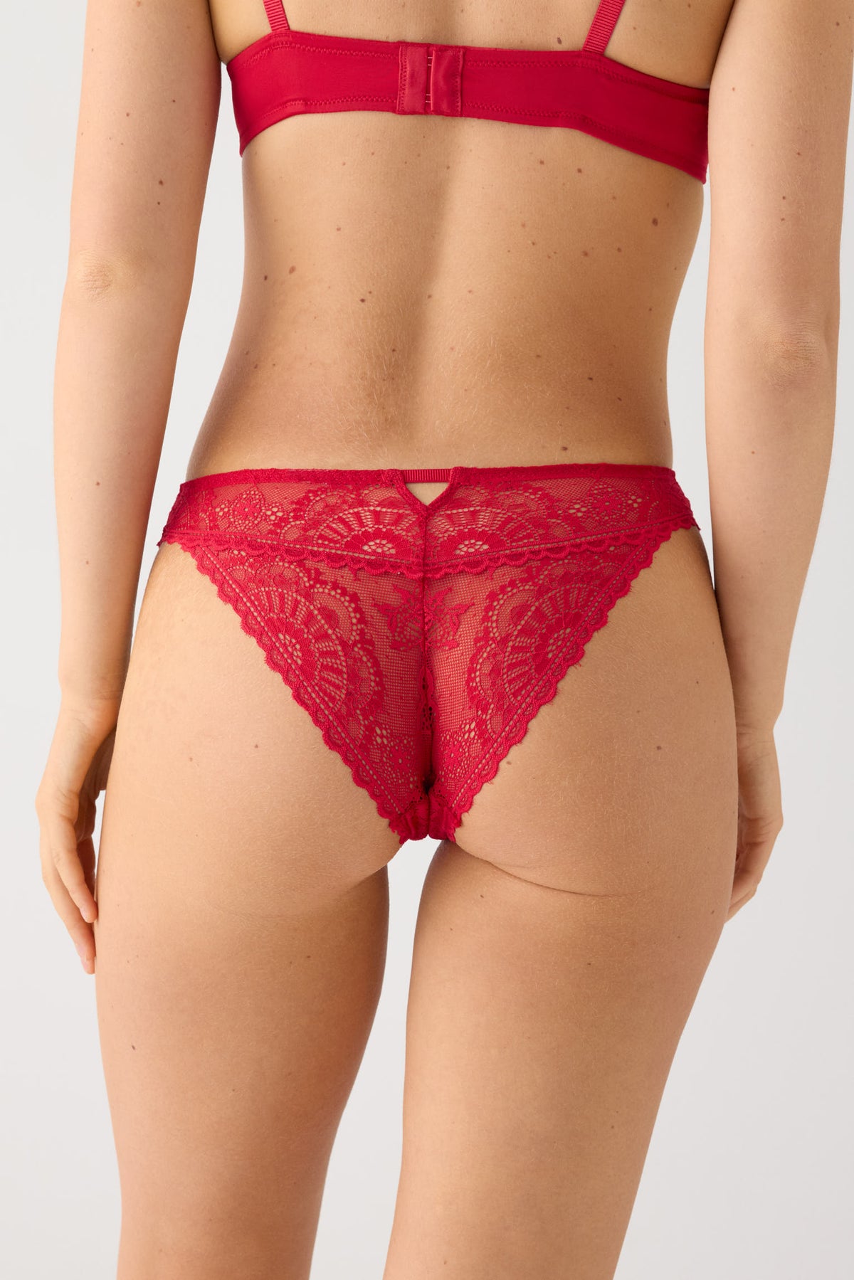 Culotte brésilienne dentelle rouge