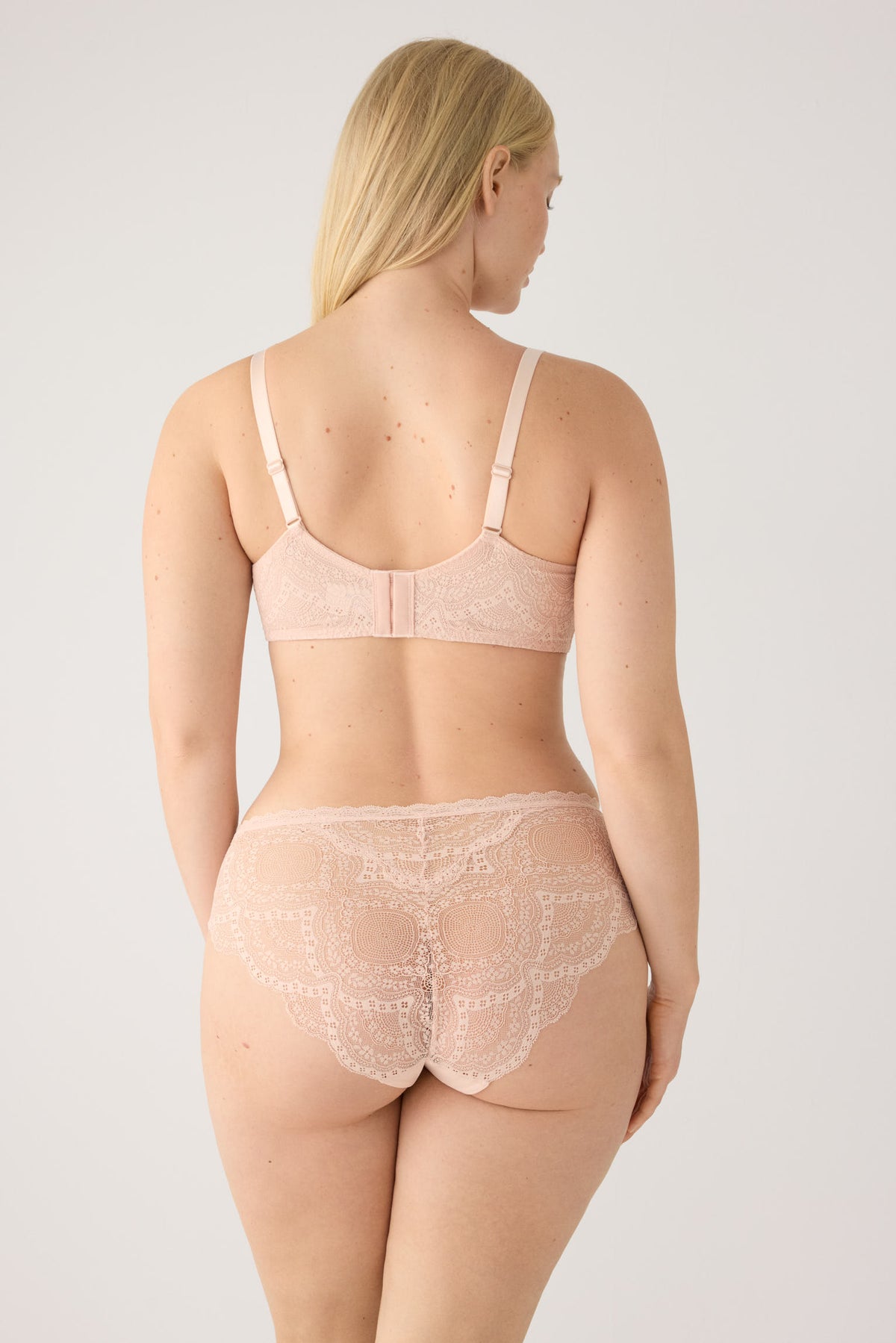 Culotte midi dentelle nude | Paula Echevarria Limited Edition