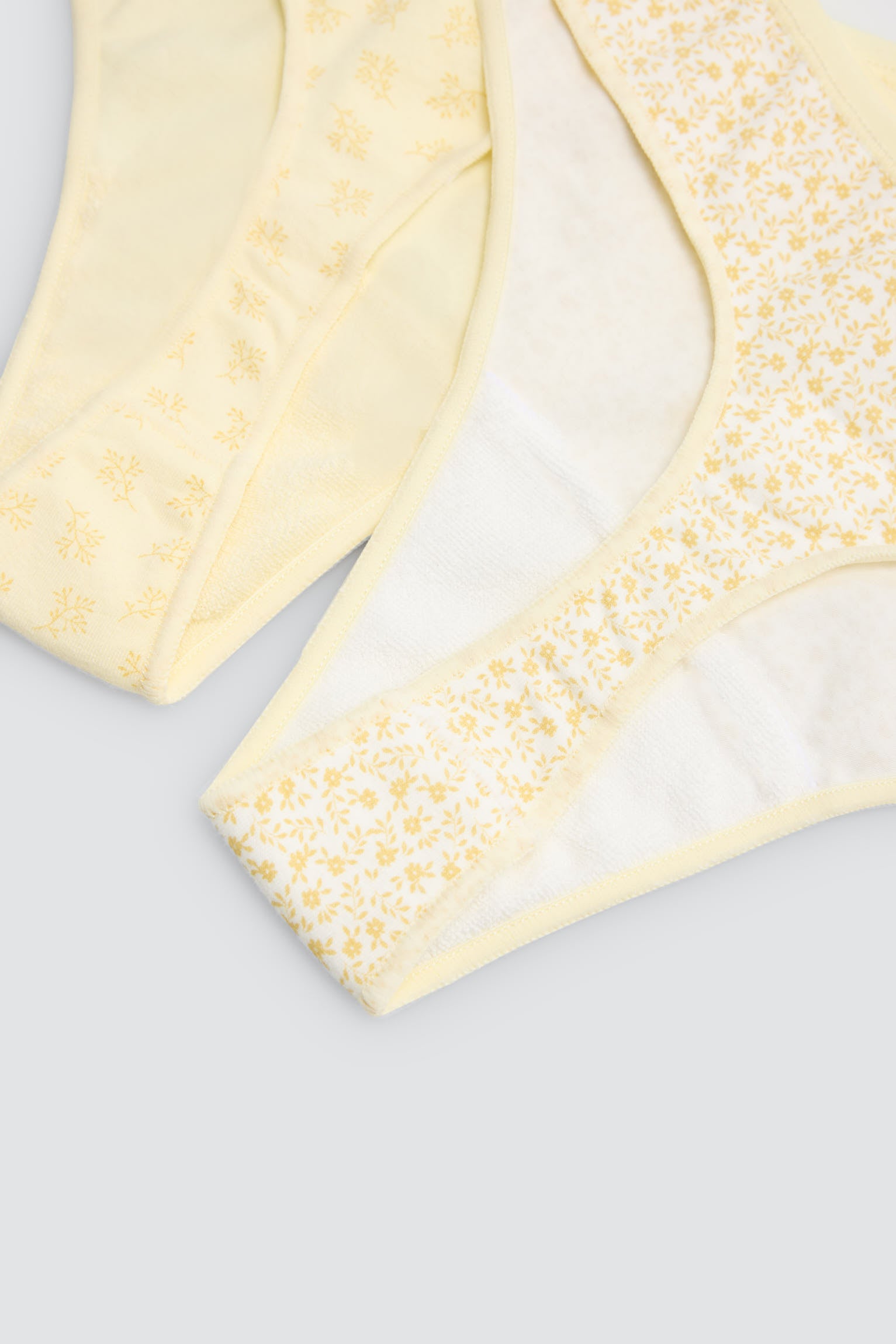 Lot de 6 strings unis et à motifs