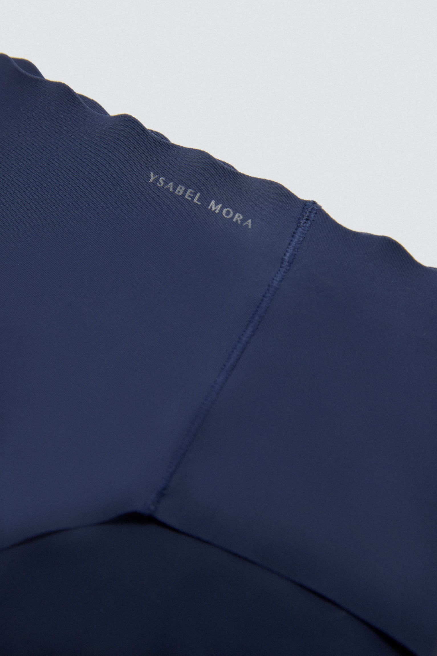 Soutien-gorge midi laser bleu marine