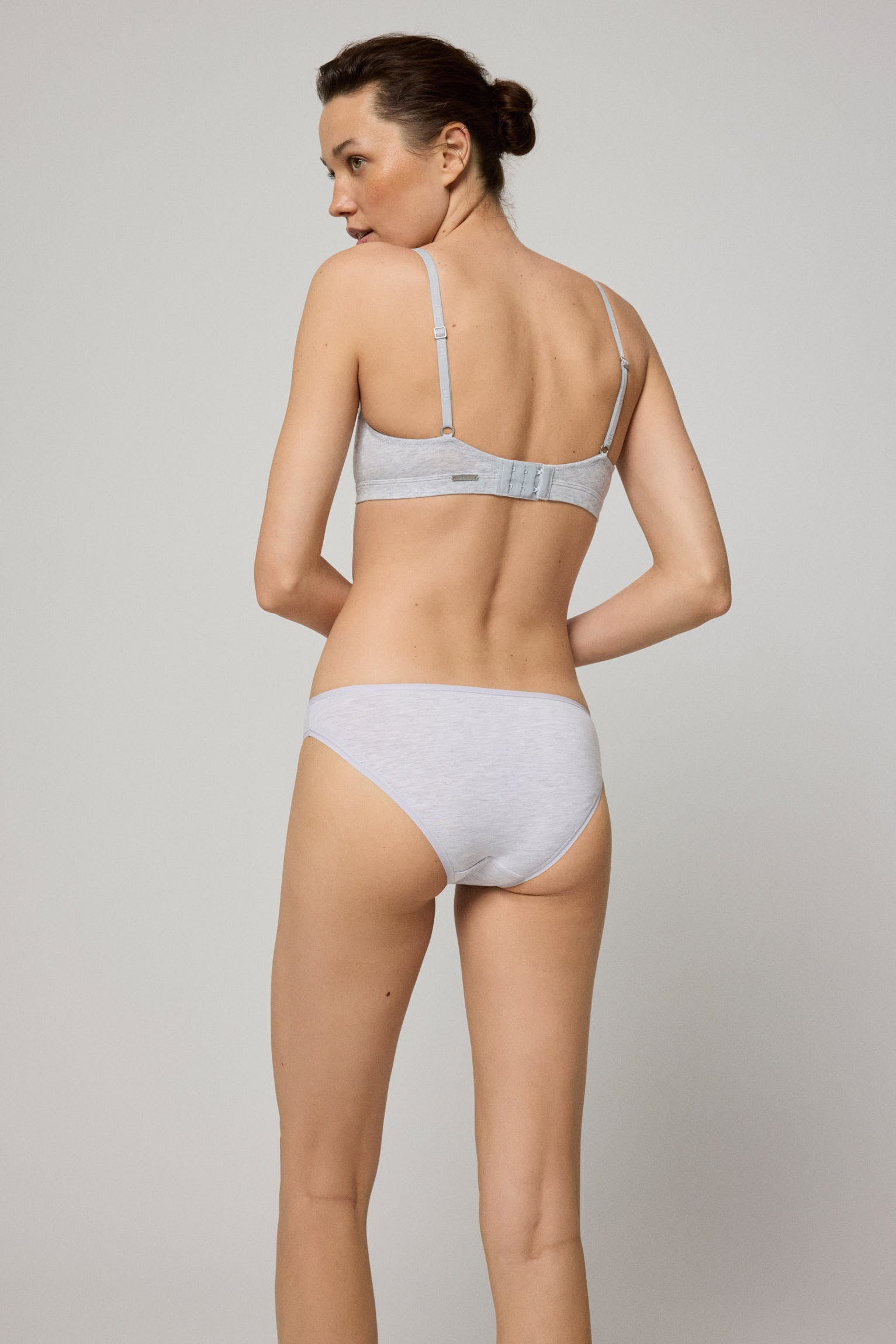 Lot de 4 culottes basiques colorées en coton