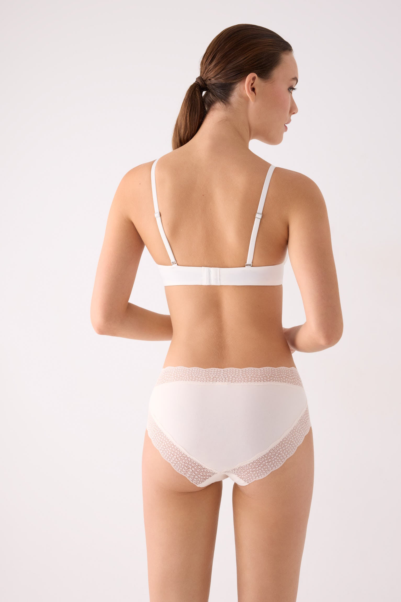 Culotte midi en coton à bordure dentelle ivoire
