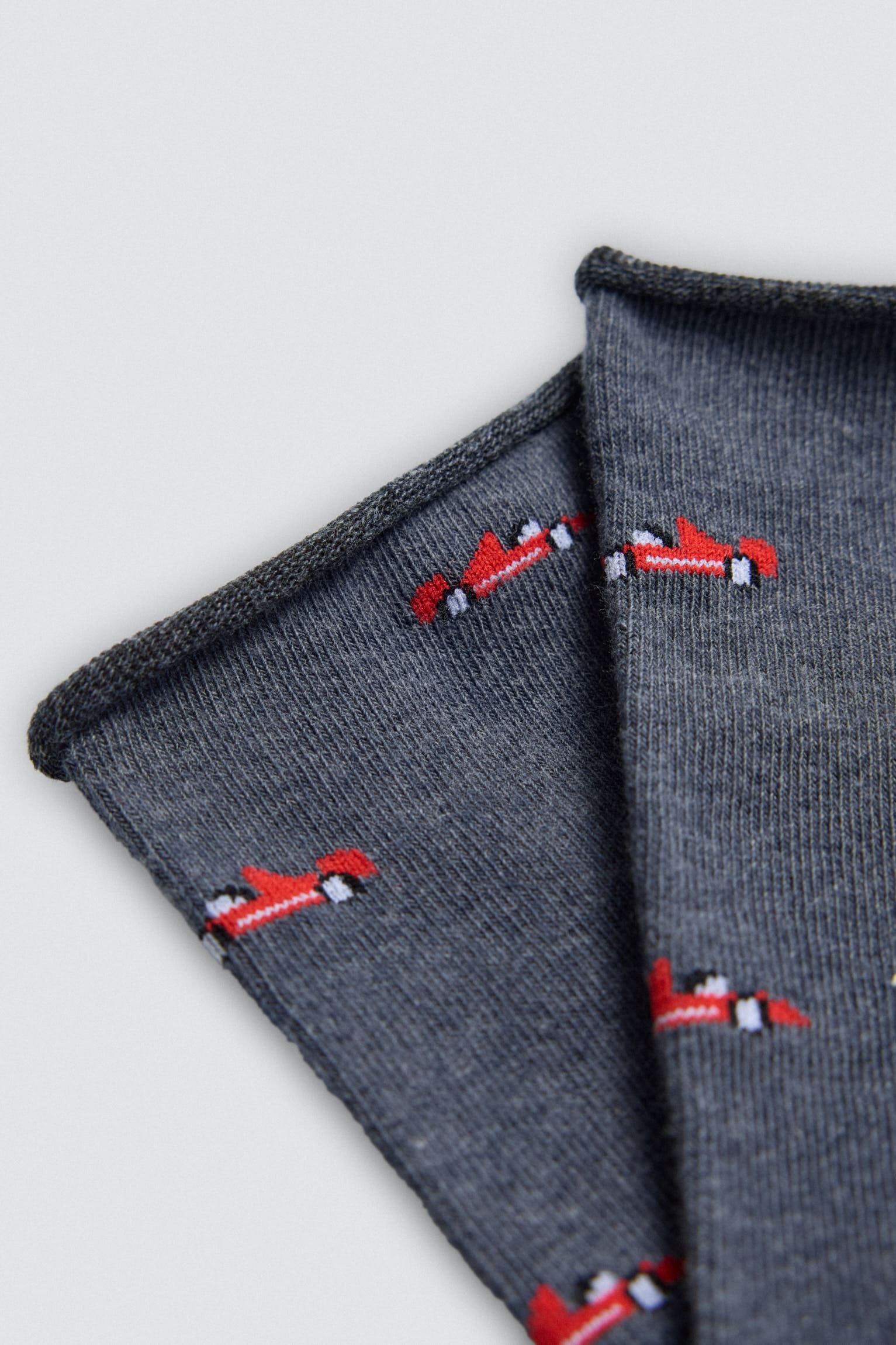 22948-5-pack-4-calcetines-altos-sin-puno-estampados