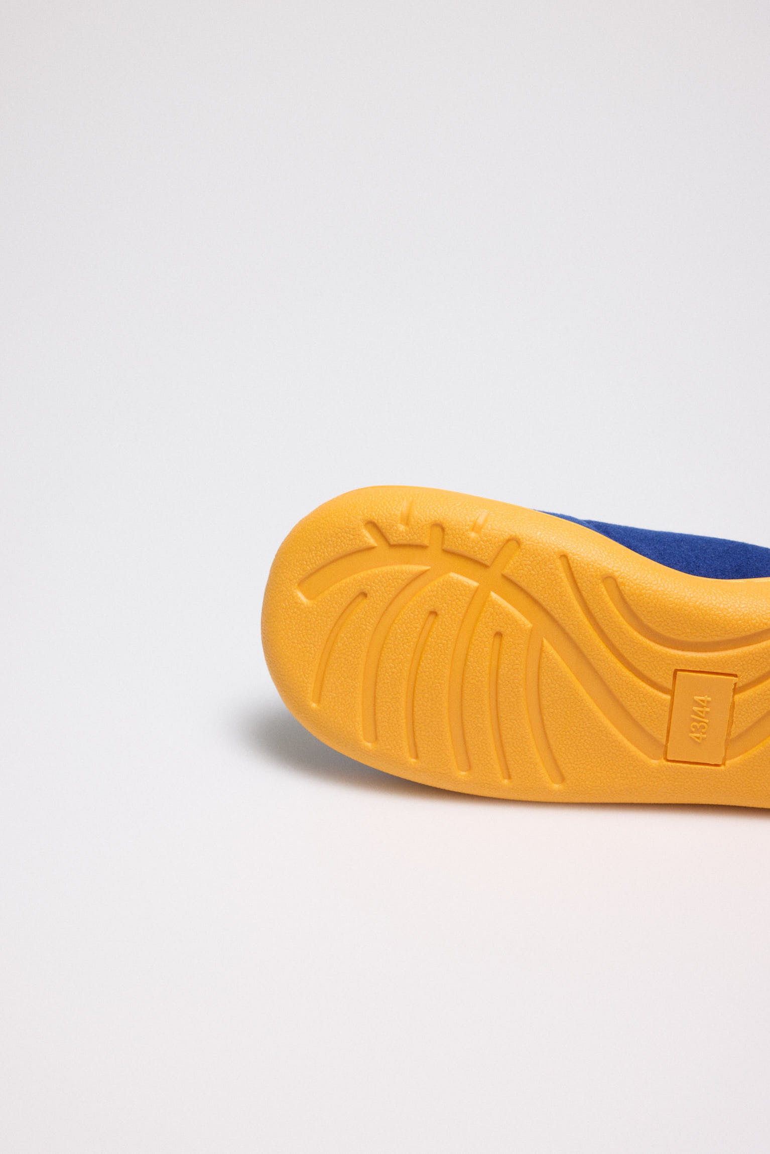 24069-5-zapatillas-casa-hombre-ysabel-mora - Multicolor