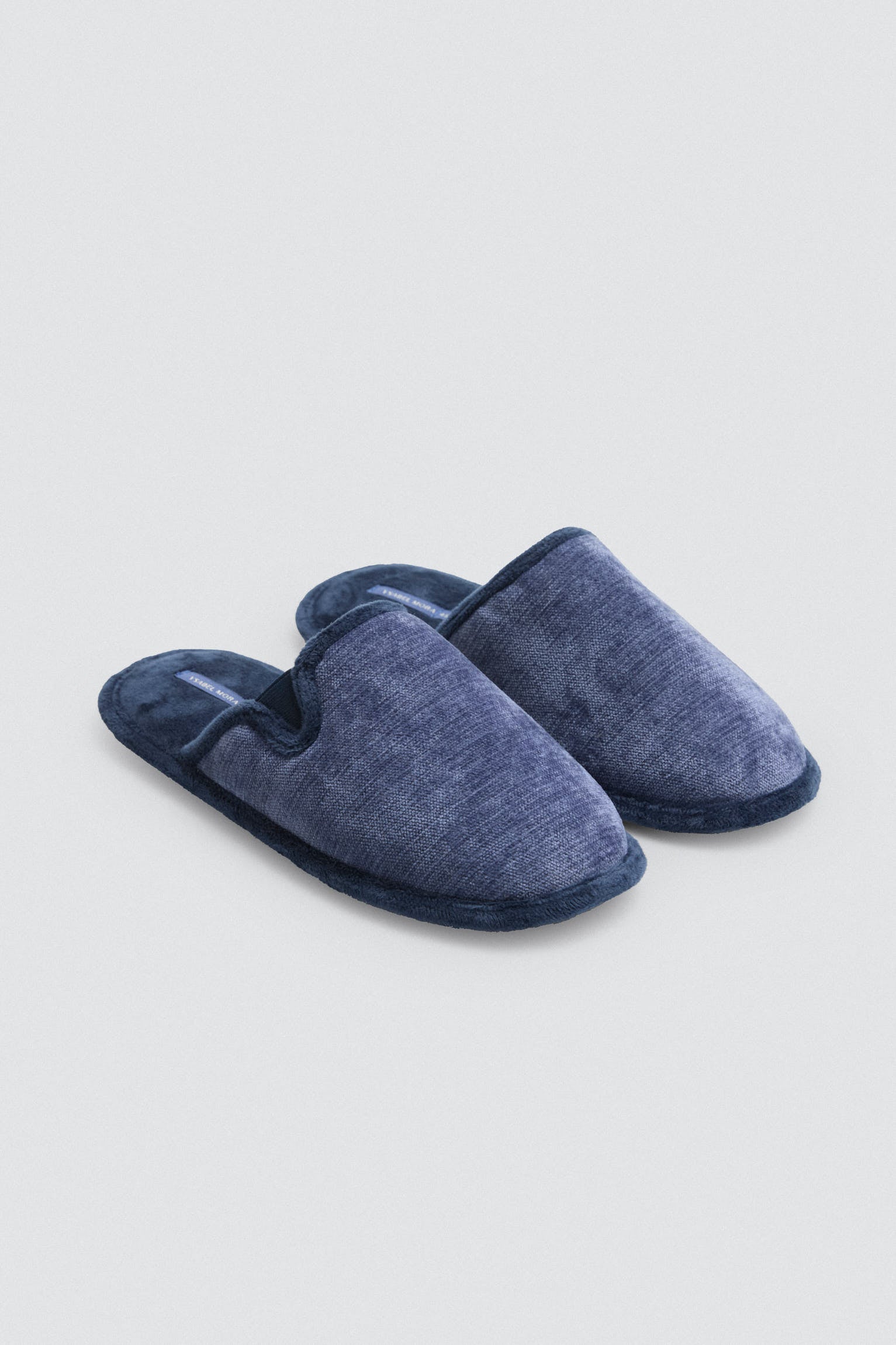 24077-2-zapatilla-de-casa-basica