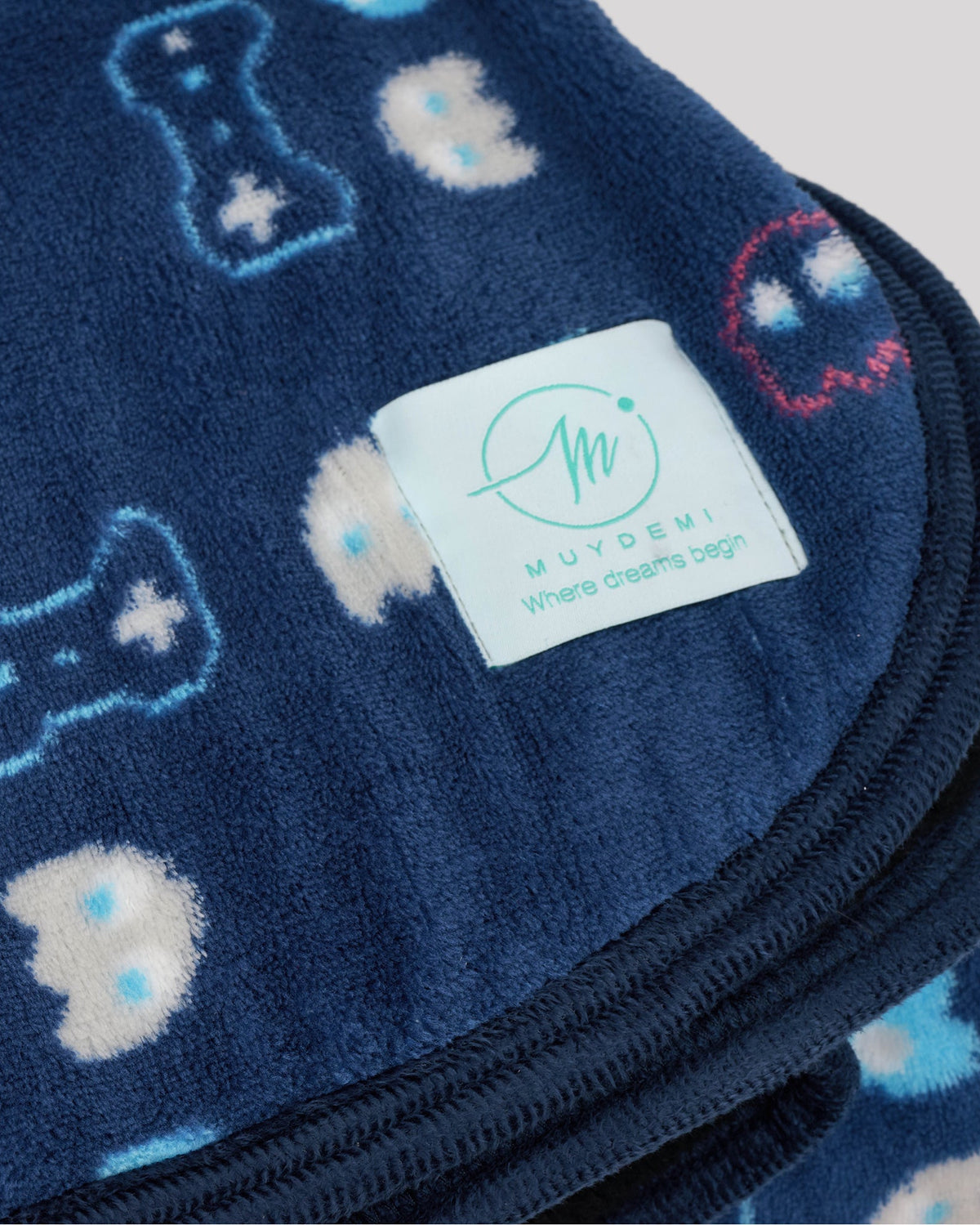 Plaid gamer en polaire corail et effet mouton
