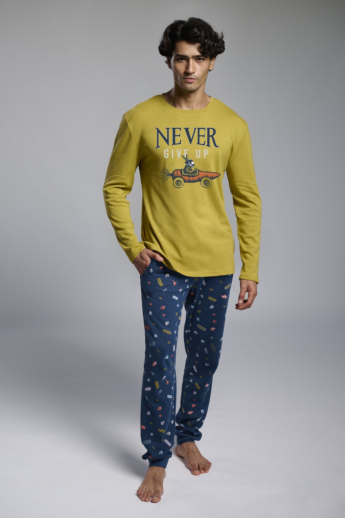 Pyjama long homme molletonné imprimé driver Never Give Up