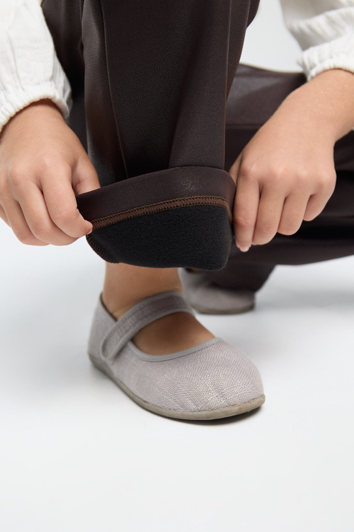 THERMIQUE Pantalon fille chocolat effet cuir évasé et molletonné