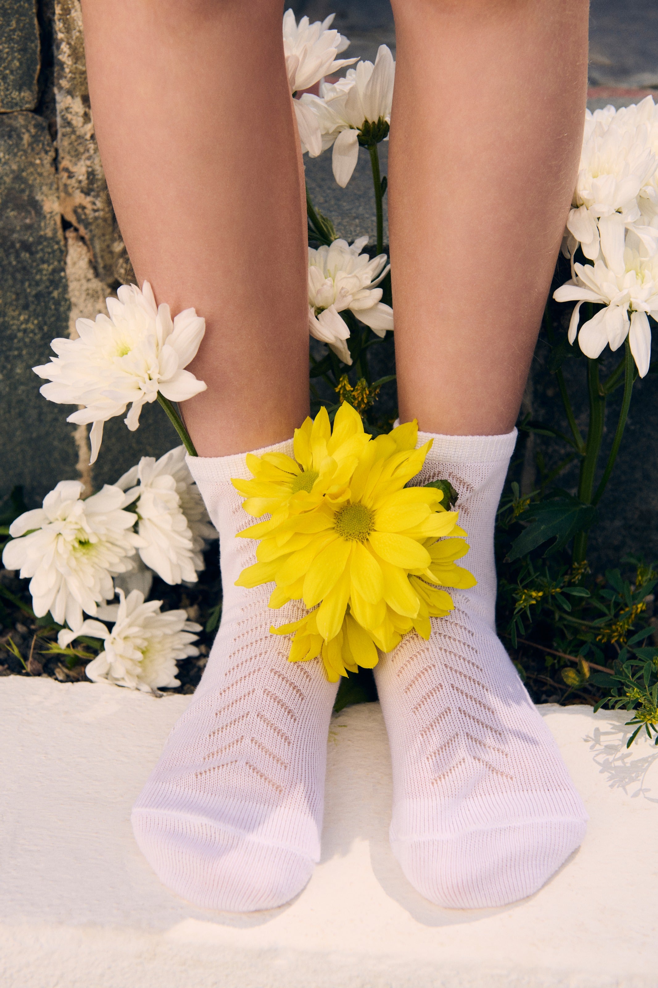 Chaussettes blanches ajourées pour enfants