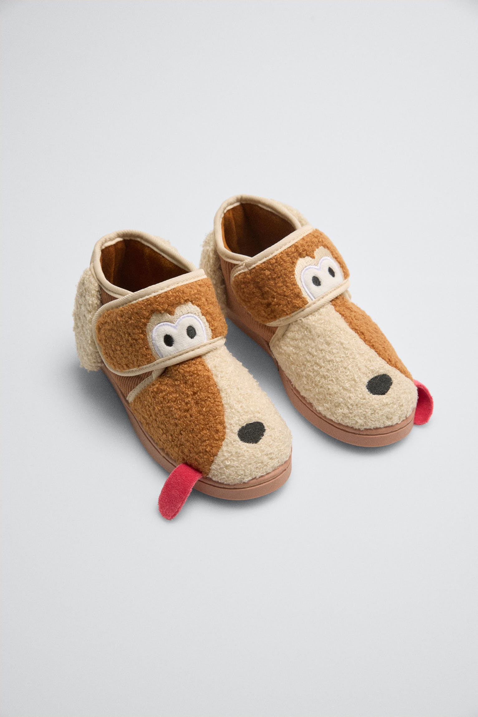 44045-2-zapatillas-de-casa-infantiles-perro-con-detalles-3d