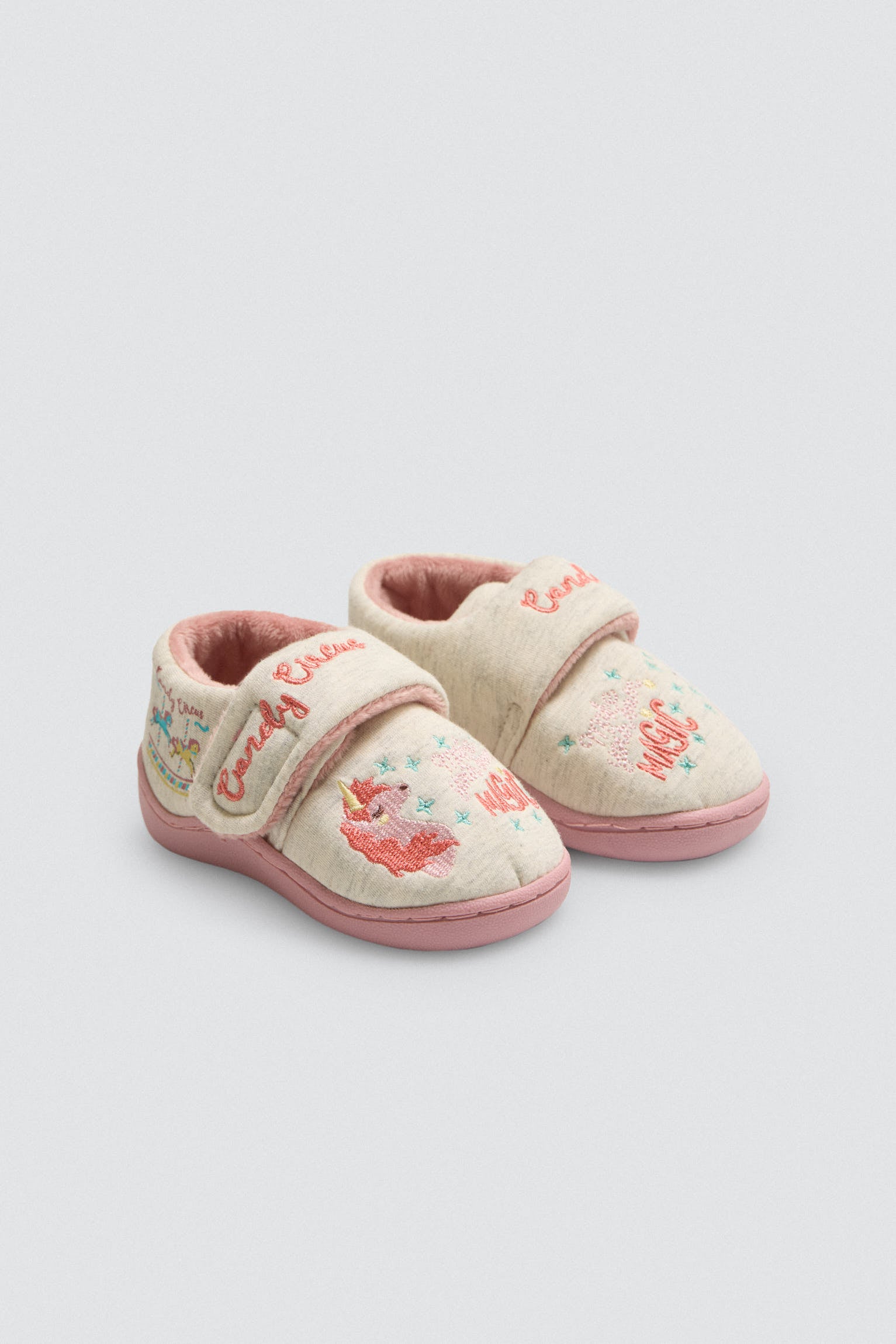 54037-2-zapatillas-de-bebe-velcro-estampado-unicornios