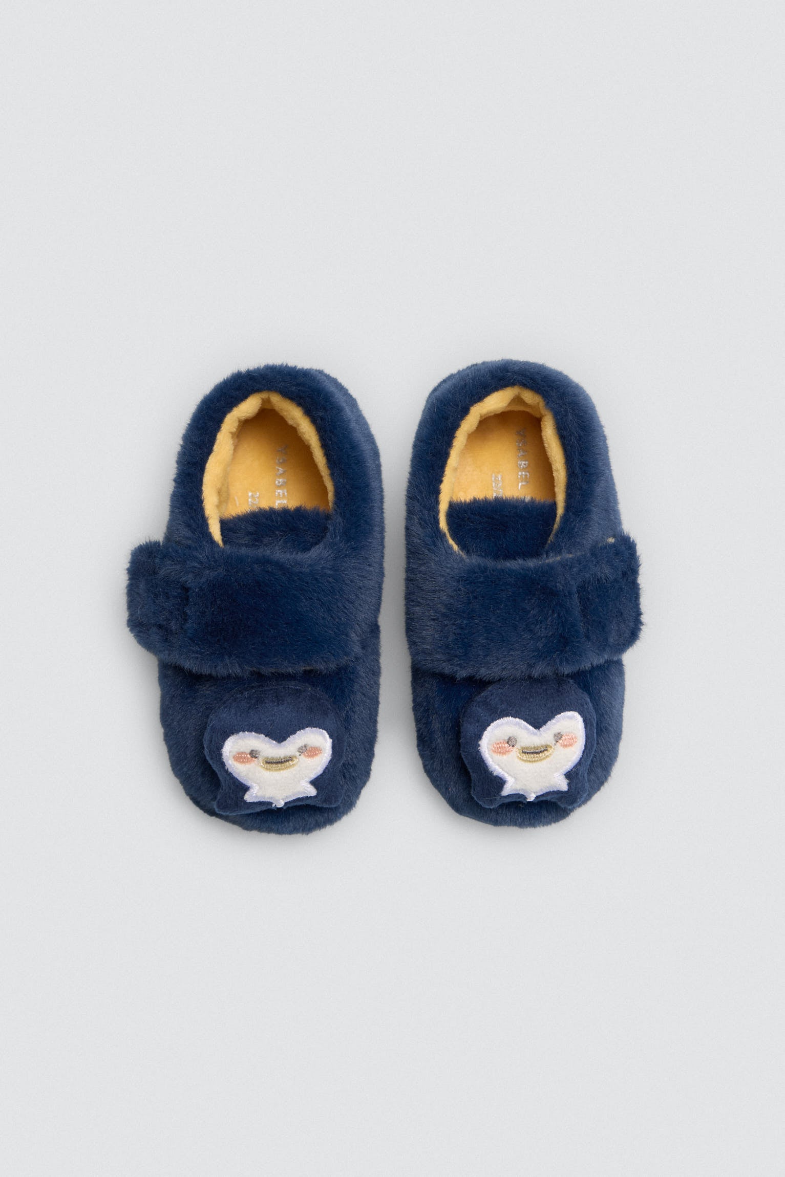 54039-3-zapatillas-de-bebe-velcro-pinguino-bordado