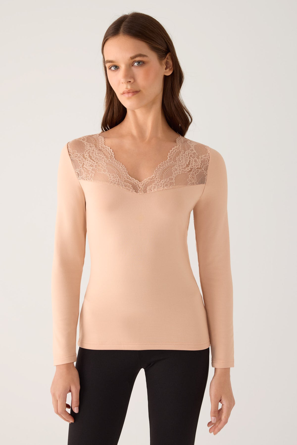 T-shirt à manches longues et col en V pour femme THERMAL avec dentelle couleur chair
