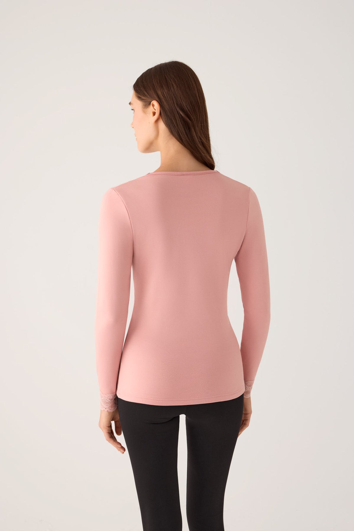 T-shirt à manches longues pour femme THERMAL, rose, orné de dentelle à l'encolure et aux poignets.