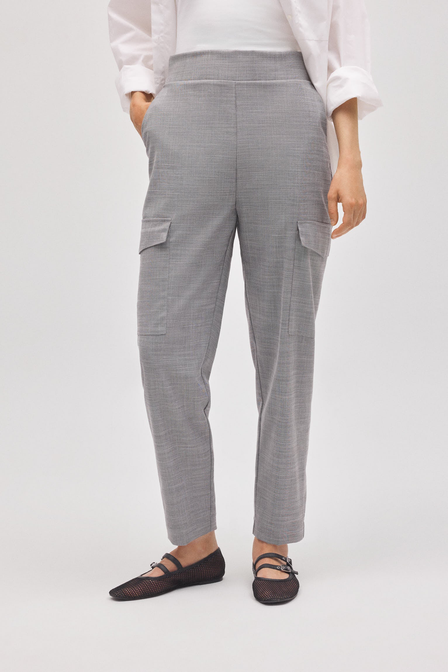 70454-2-pantalon-casual-tipo-cargo-gris-ysabel-mora