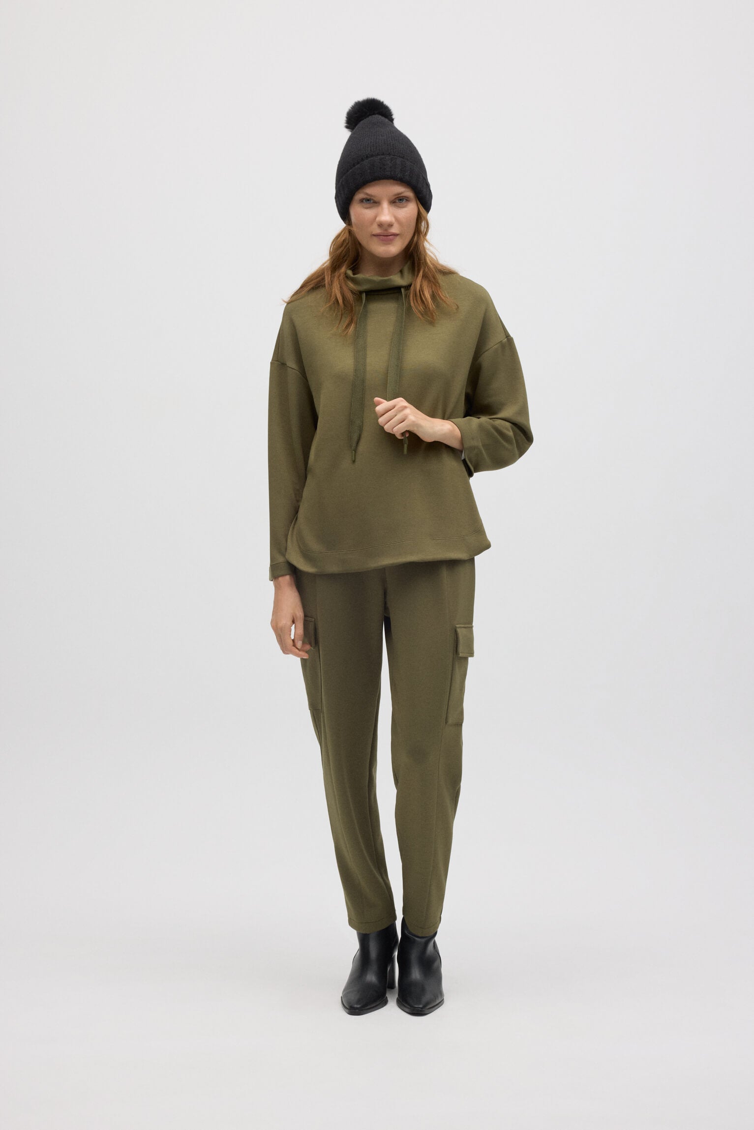 70674-3-sudadera-con-cuello-fluida-verde