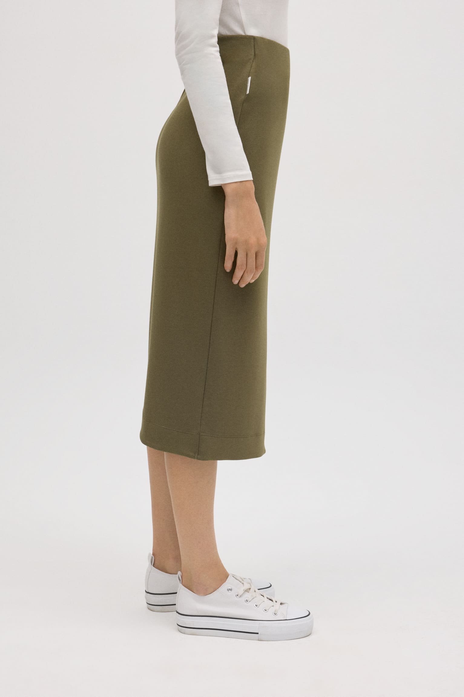 70677-3-falda-midi-fluida-verde