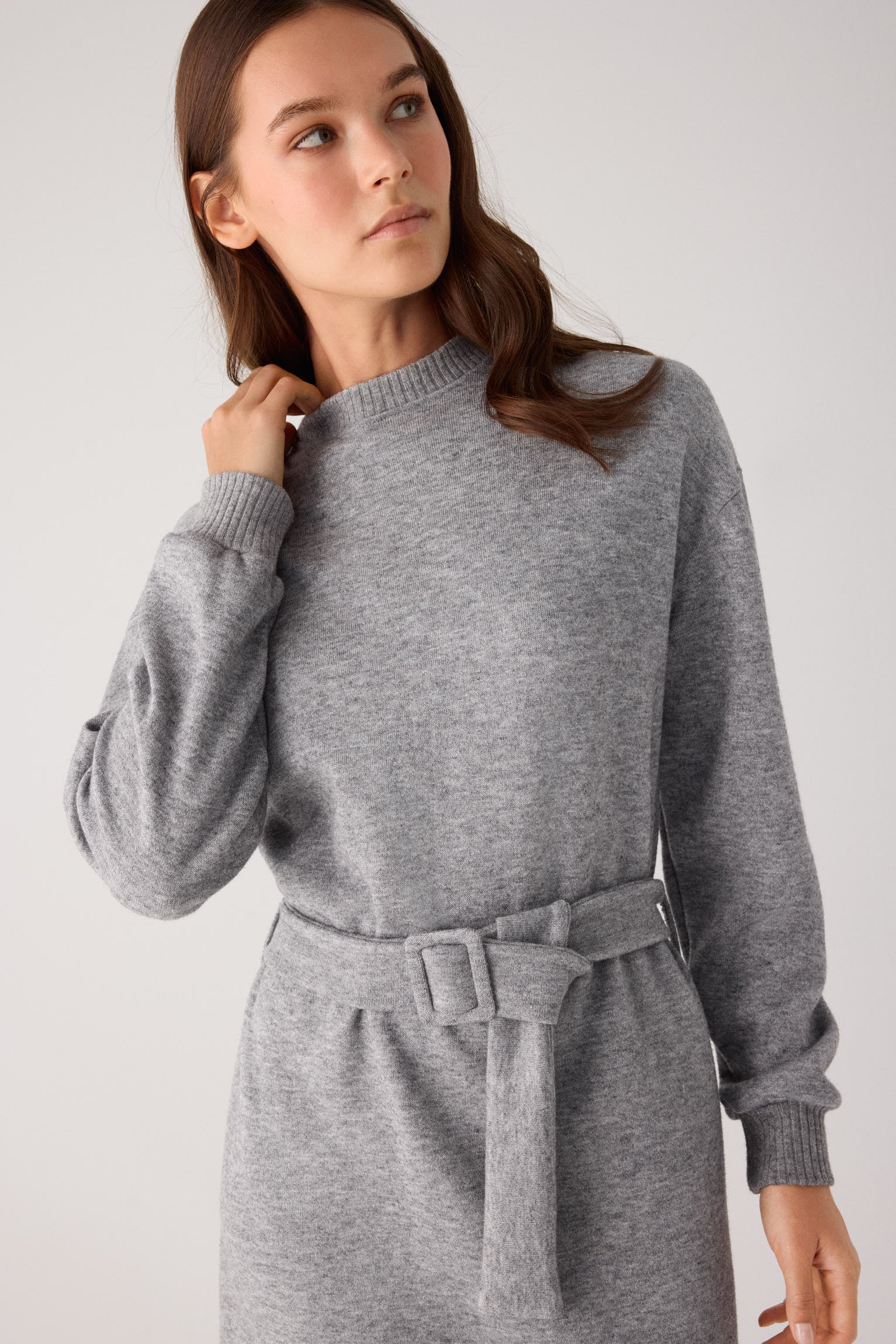 70726-melange-grey-vestido-calido-corto-cinturon-ajustable-gris