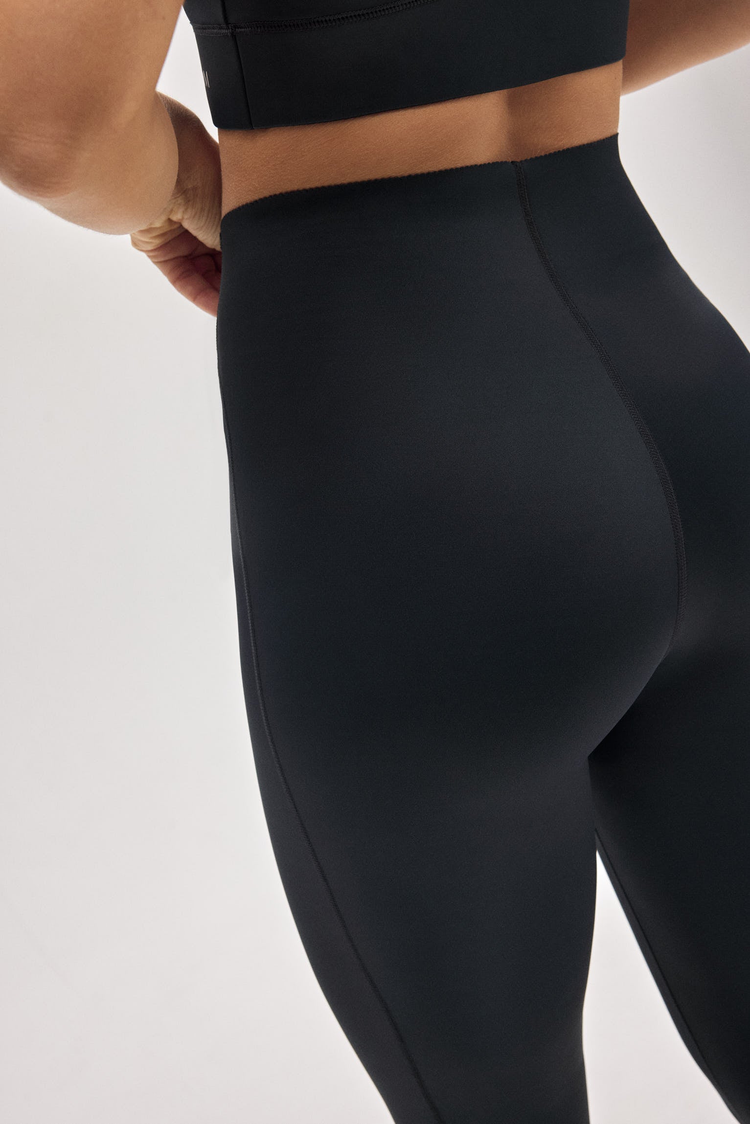 Legging de sport long et compressif noir à ventre plat