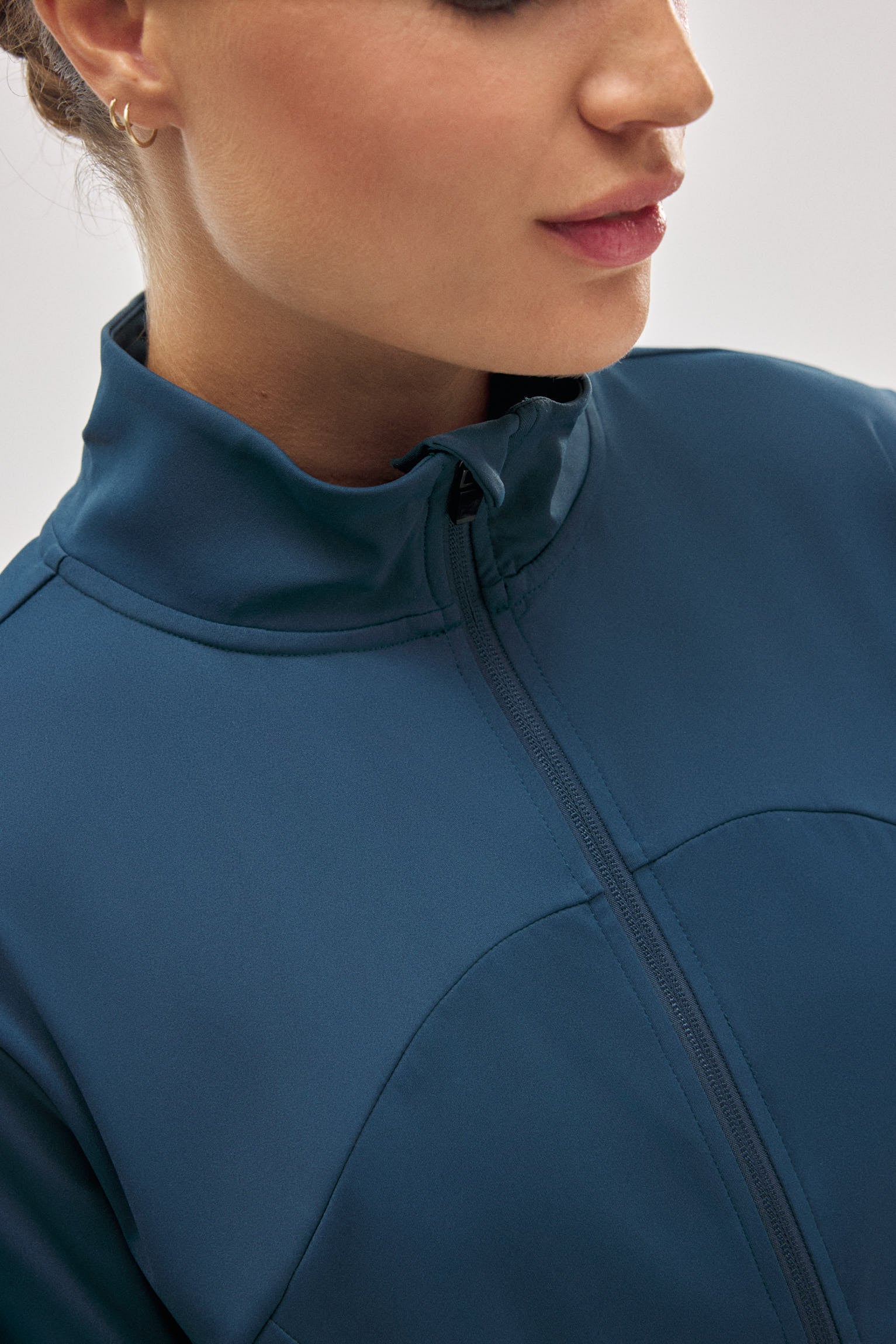 70929-5-chaqueta-deportiva-ajustada-transpirable-azul