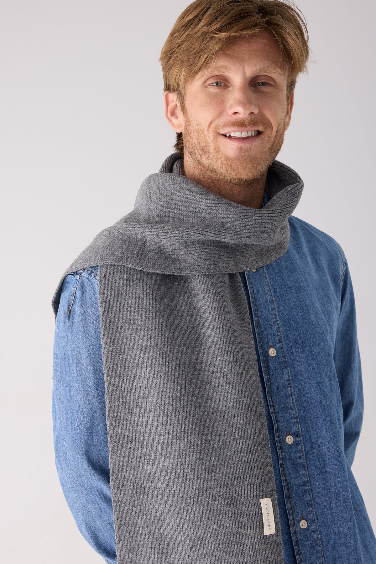 Bufanda de punto para hombre con rayas gris