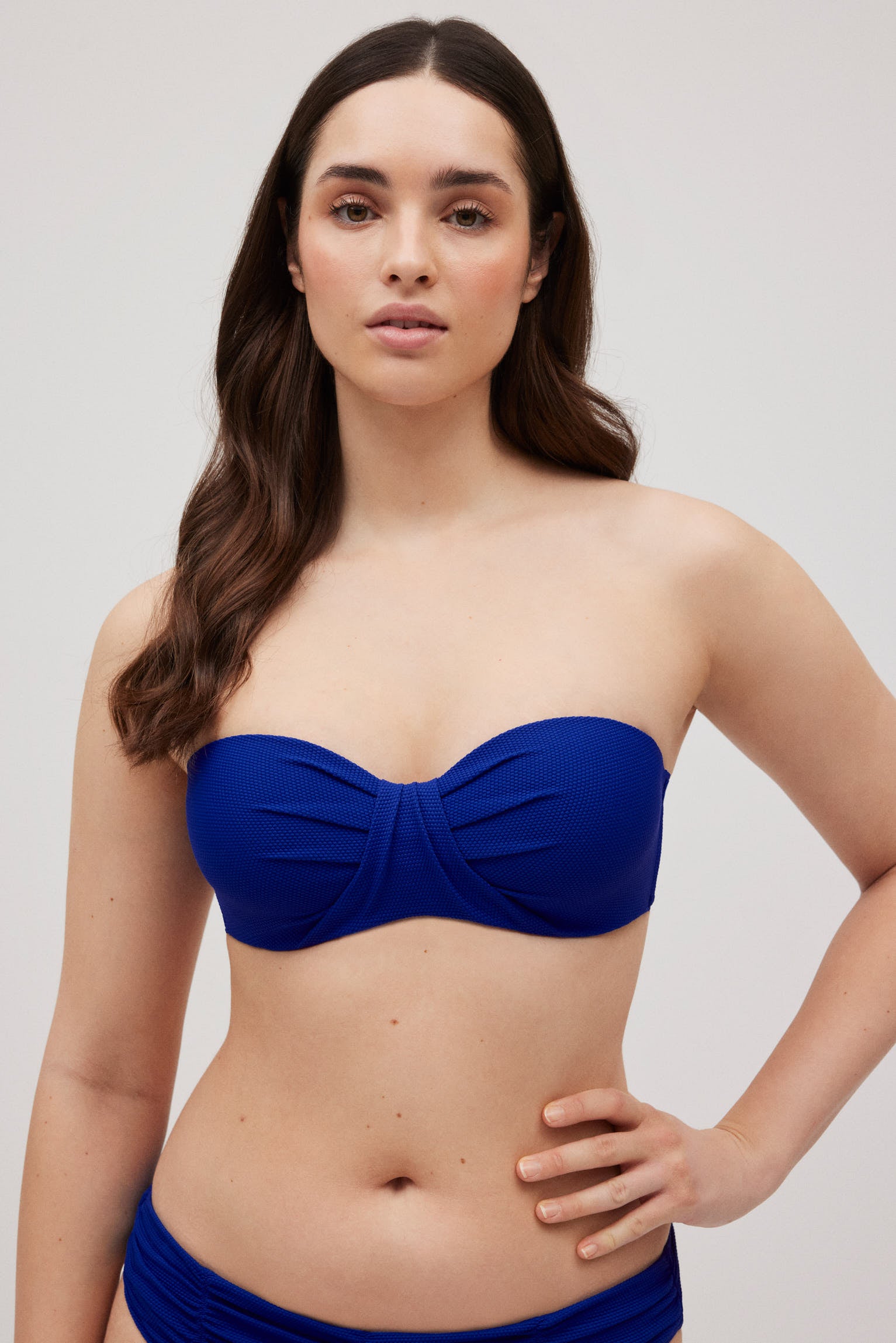 83118-1-top-bikini-bandeau-azul-ysabel-mora-marino