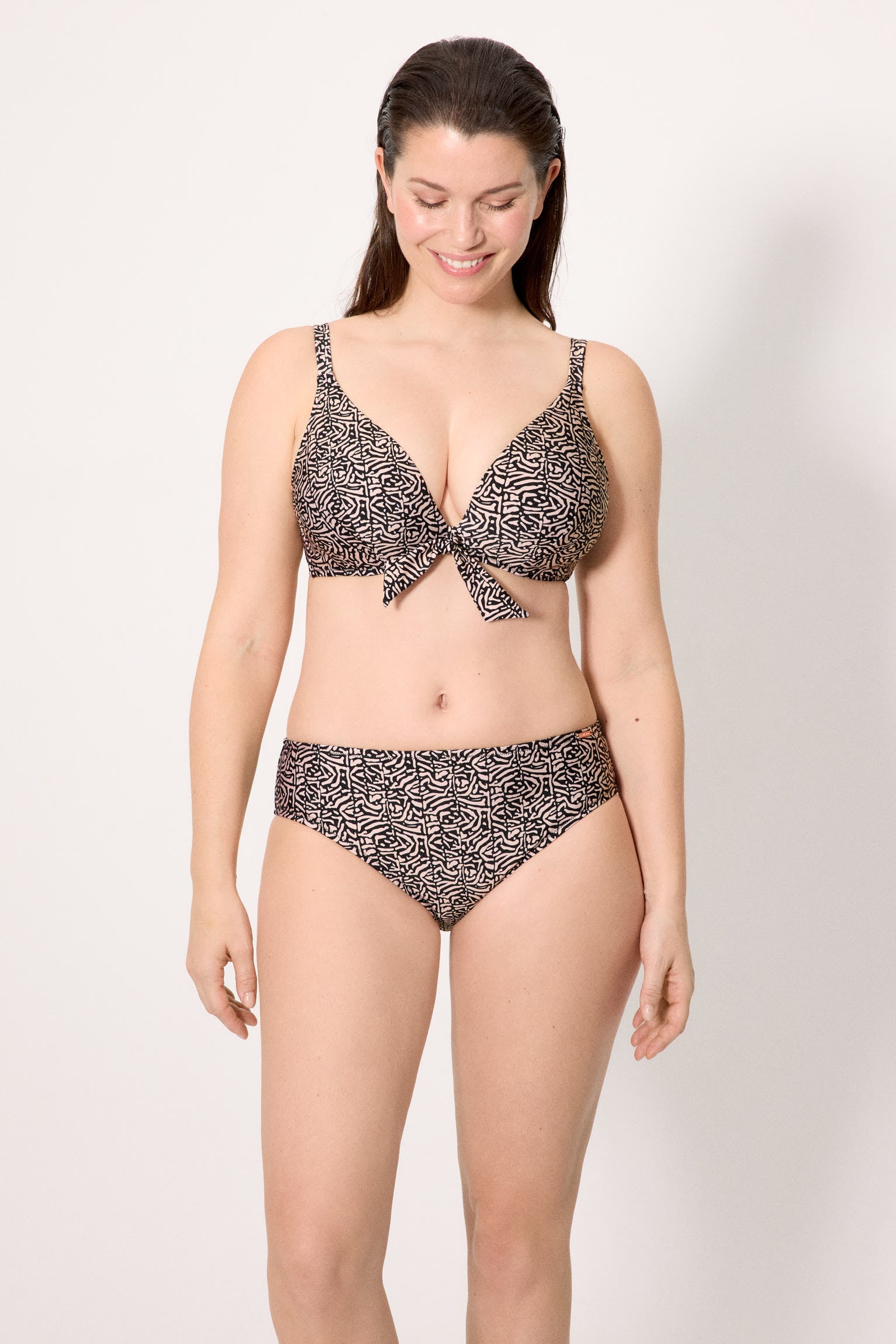 83275--top-bikini-mujer-reductor-estampado-con-brillo-copa-d--ysabel-mora