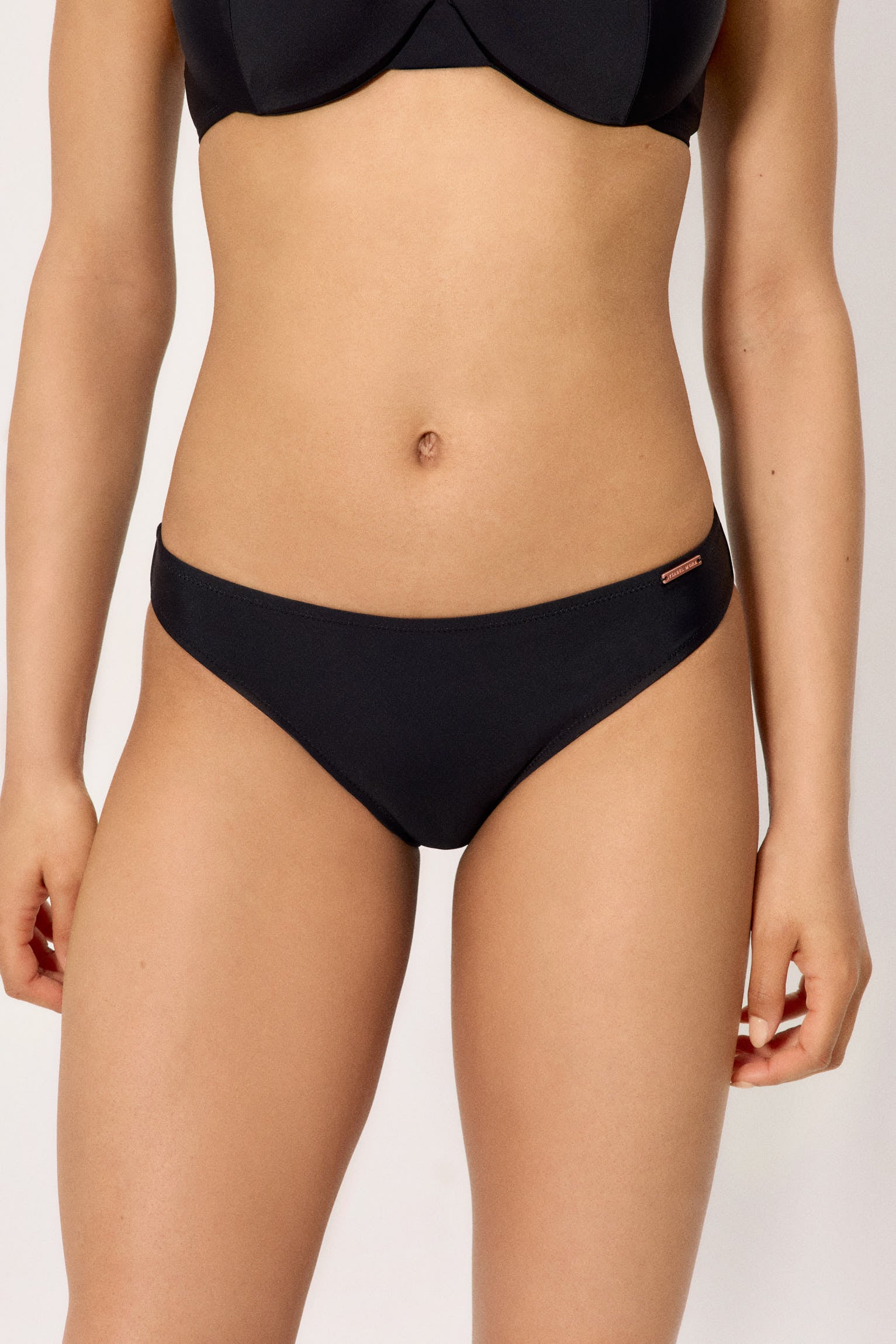 83303-negro-braga-bikini-mujer-basica-negra--ysabel-mora
