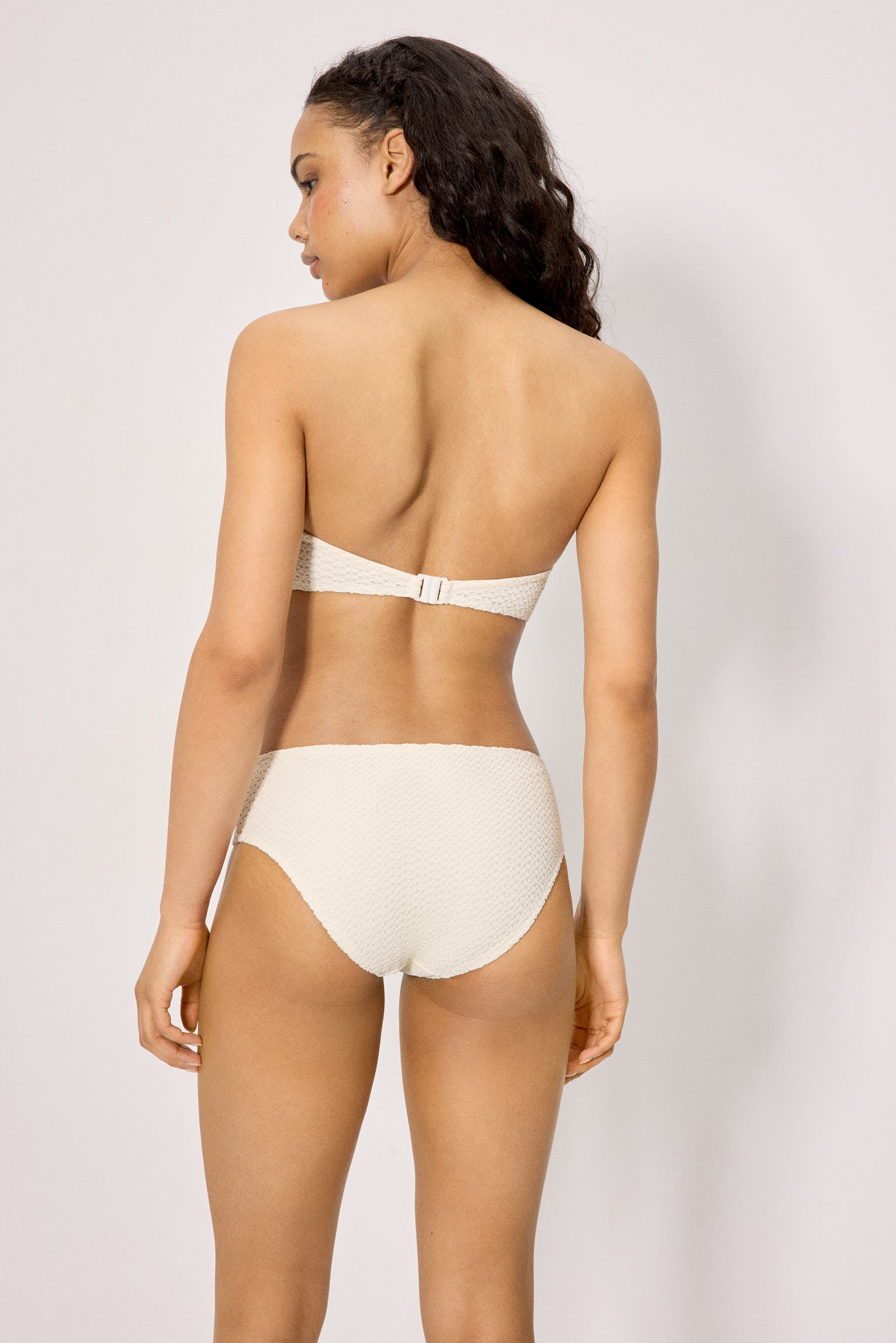 83359-marfil-braga-bikini-mujer-moldeadora-midi-tejido-calado-marfil--ysabel-mora