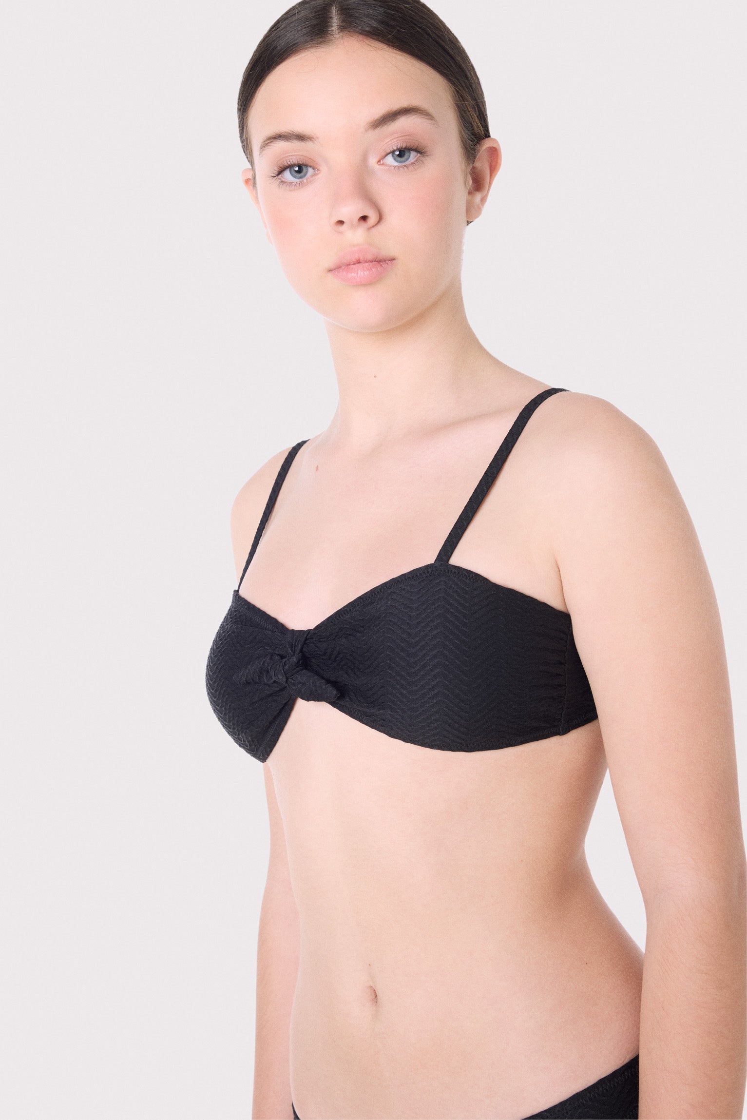 Haut de bikini texturé pour enfant, avec nœud et rembourrage amovible