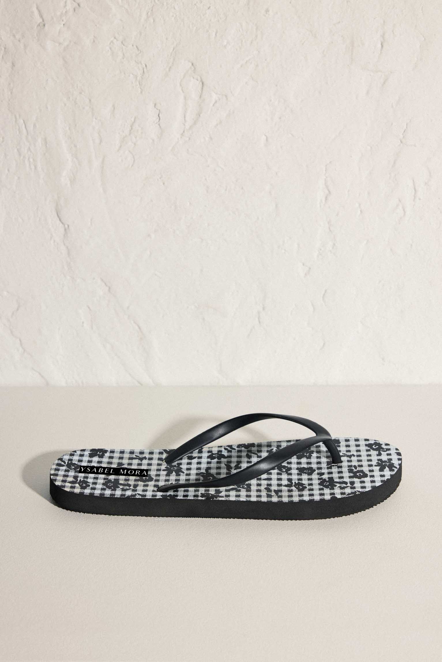 Chanclas de playa planas a cuadros vichy y flores para mujer - Ysabel Mora