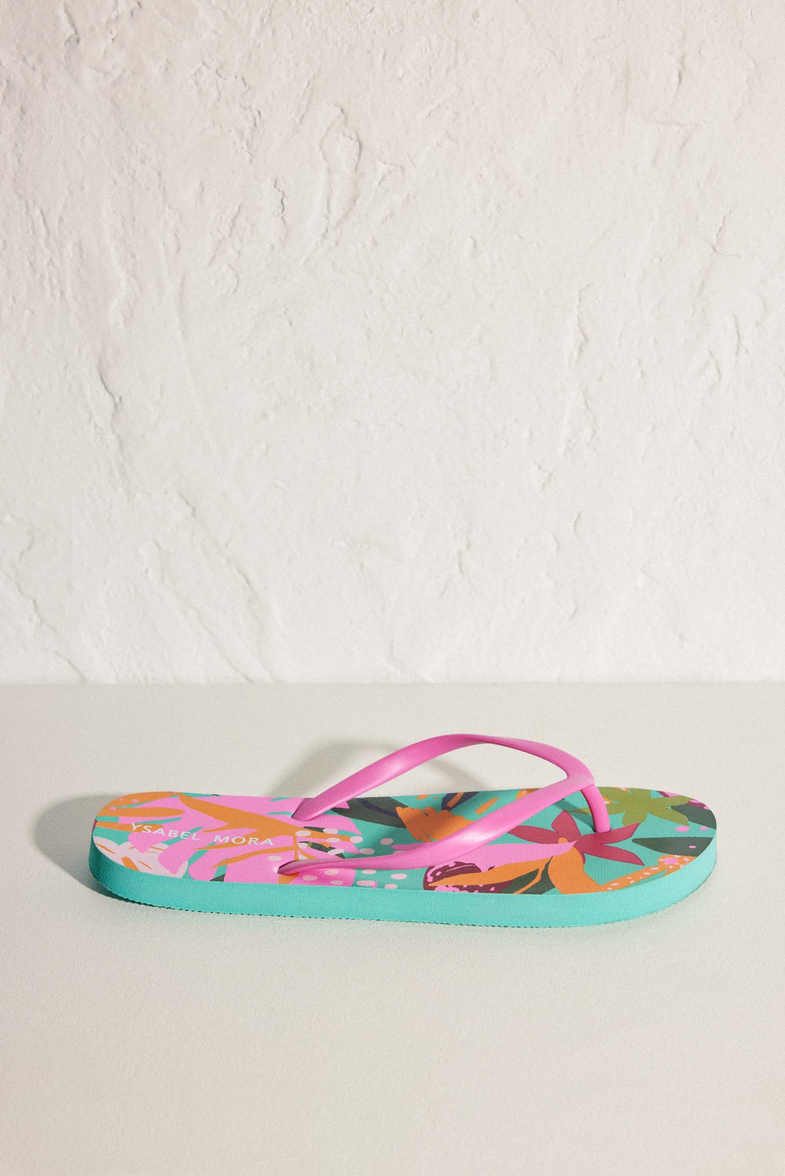 Chanclas de playa planas con estampado tropical para mujer - Ysabel Mora