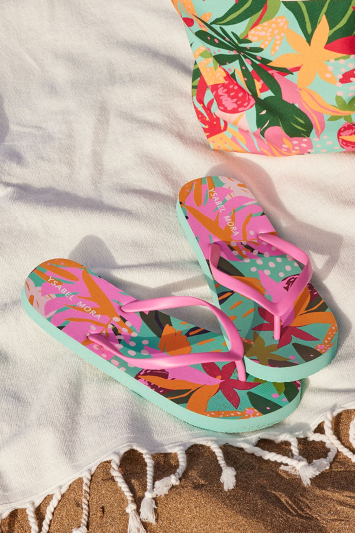 Chanclas de playa planas con estampado tropical para mujer - Ysabel Mora