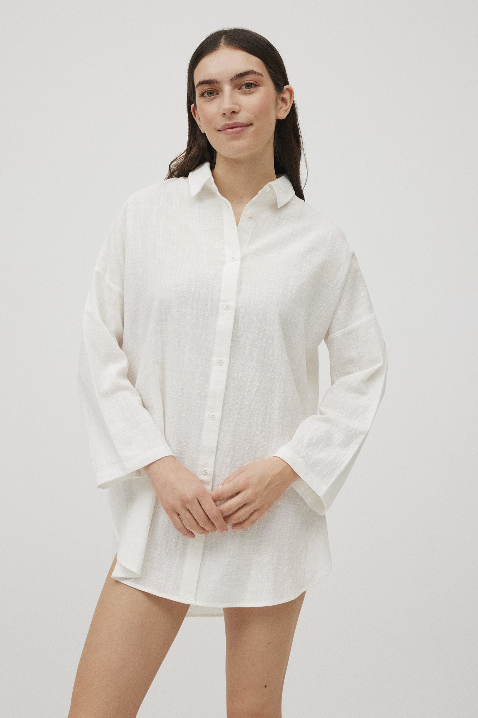 86148-1-camisa-larga-fluida-mujer-ysabel-mora-blanco