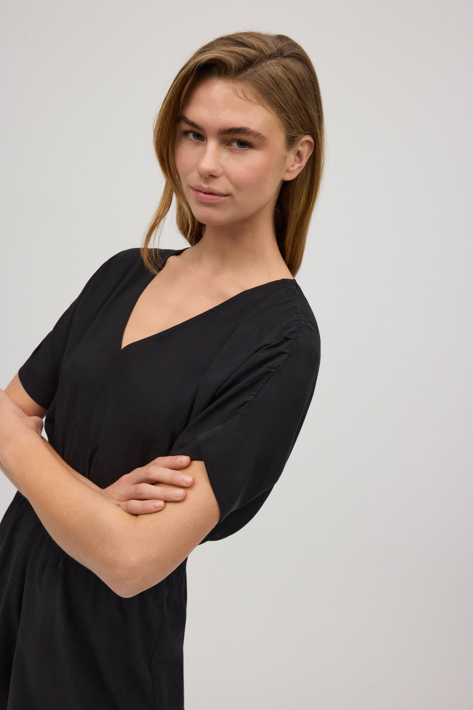 86159-3-mono-corto-mujer-ysabel-mora-negro