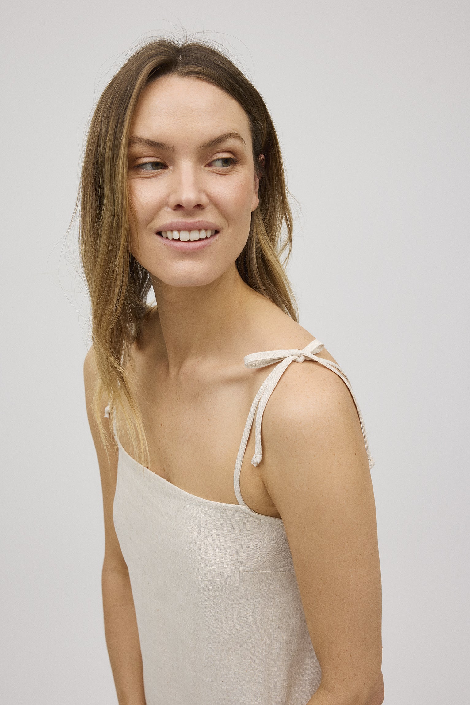 Robe courte droite en lin