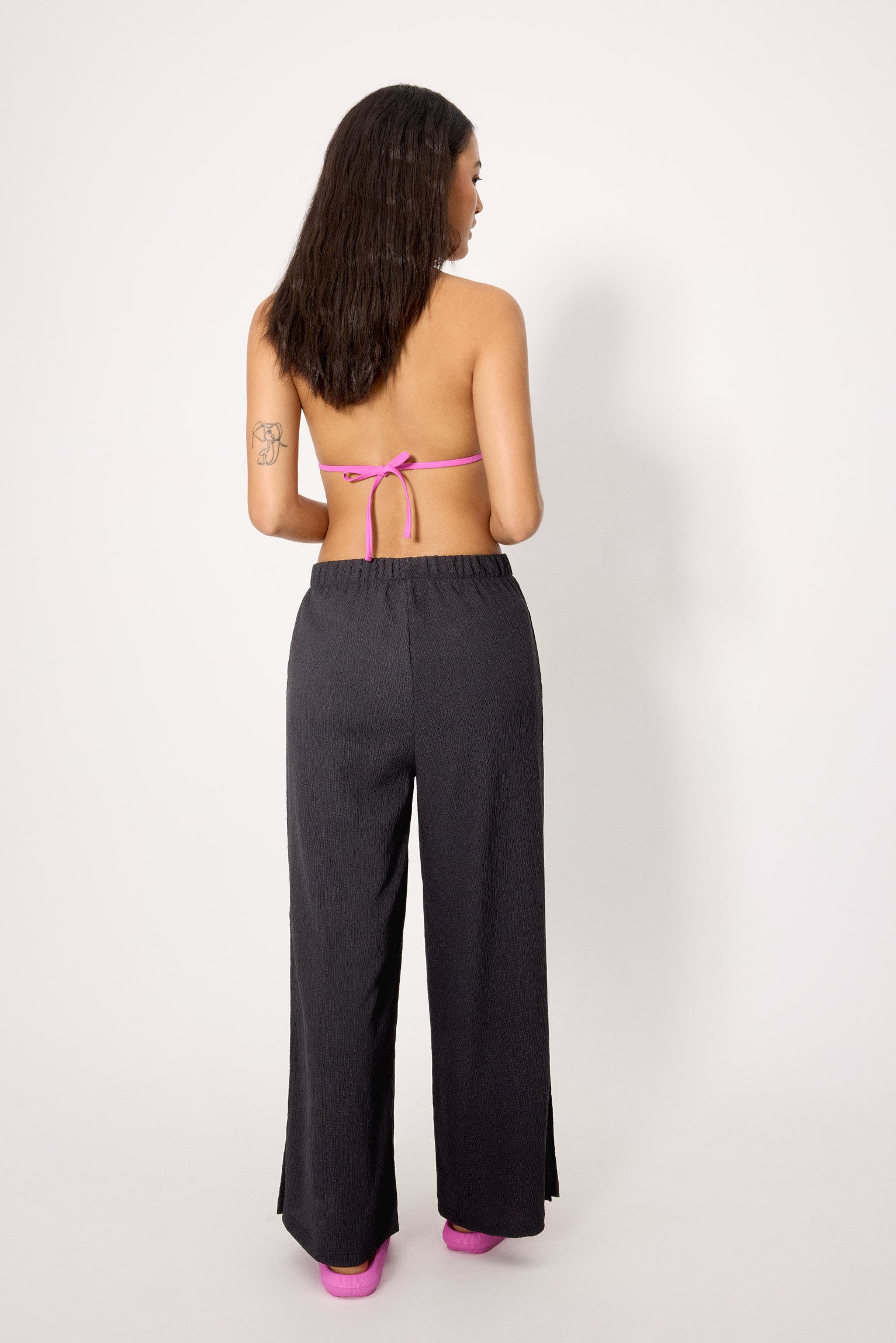 86223-pantalon-largo-ligero-negro