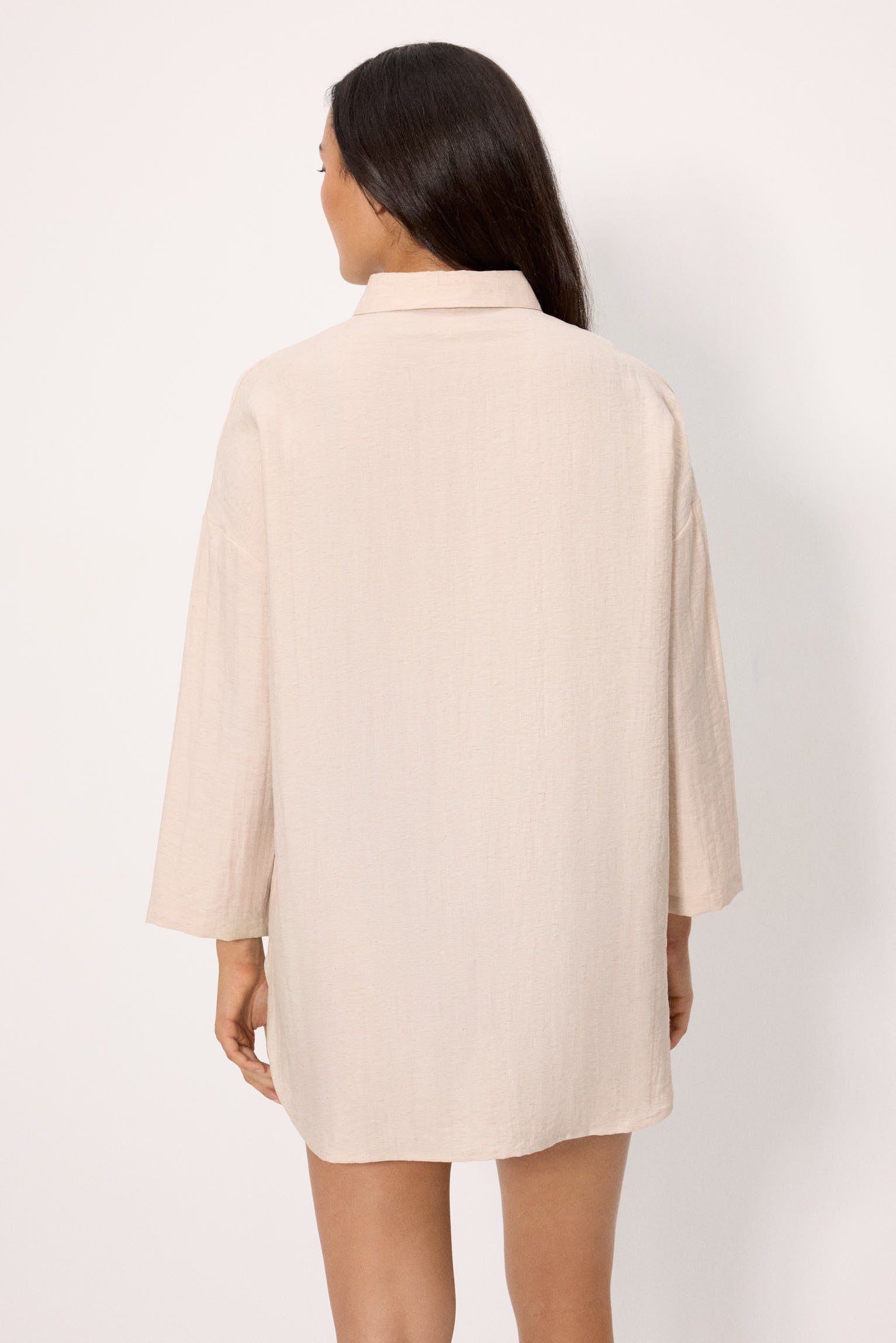 86275-camisa-larga-con-lino