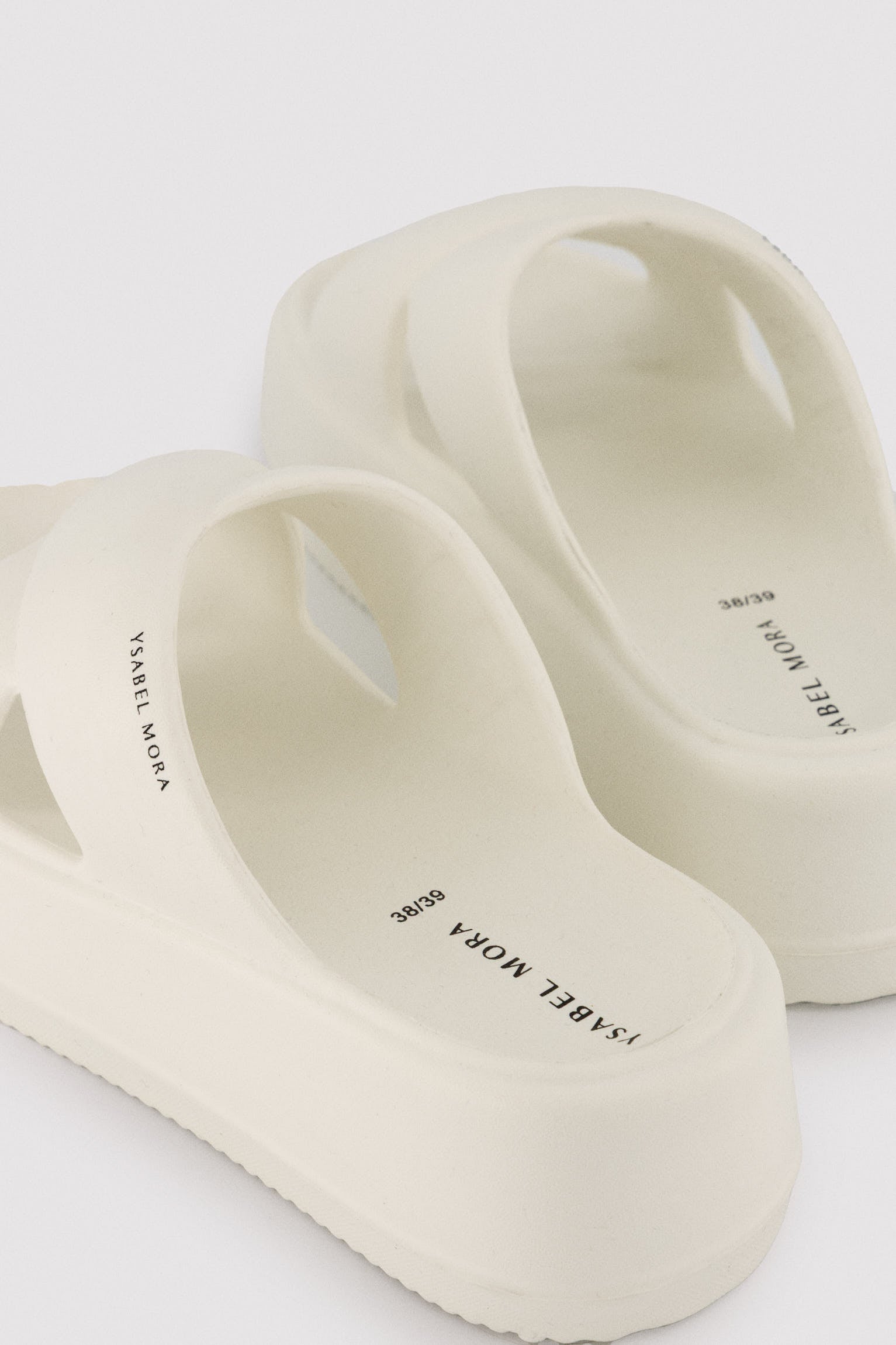 86287-blanco-chanclas-de-playa-con-plataforma-antideslizantes-ligeras-extra-comfort-blancas-ysabel-mora