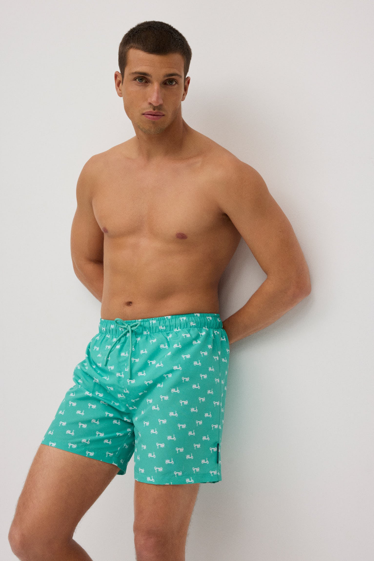 90376-banador-hombre-medio-estampado-vespas-verde-turquesa-01
