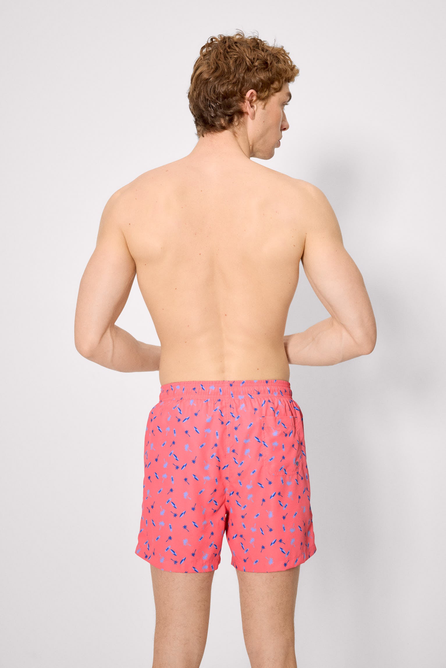 Maillot de bain une pièce à imprimé palmiers et planches de surf