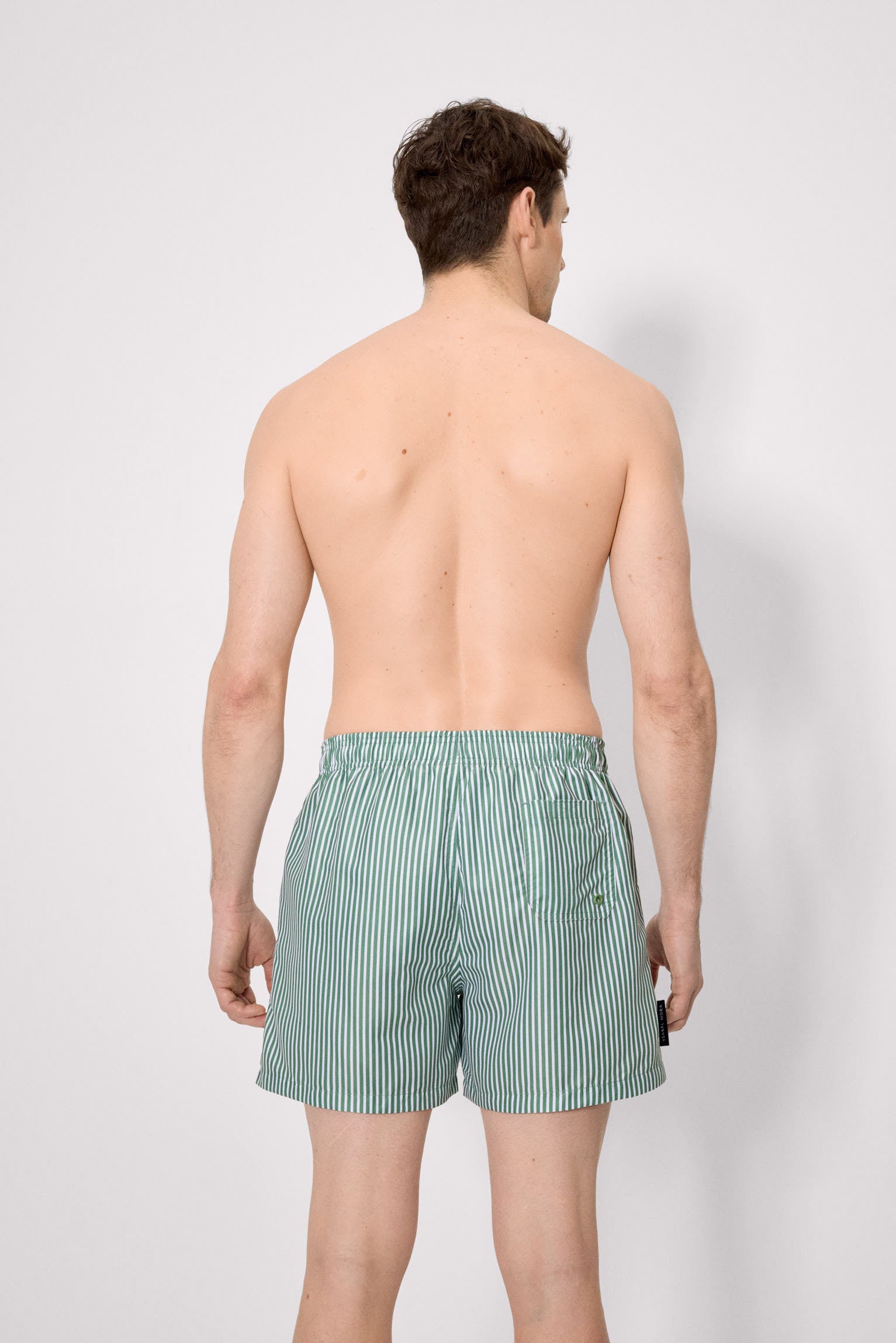 Maillot de bain mi-long à rayures vertes